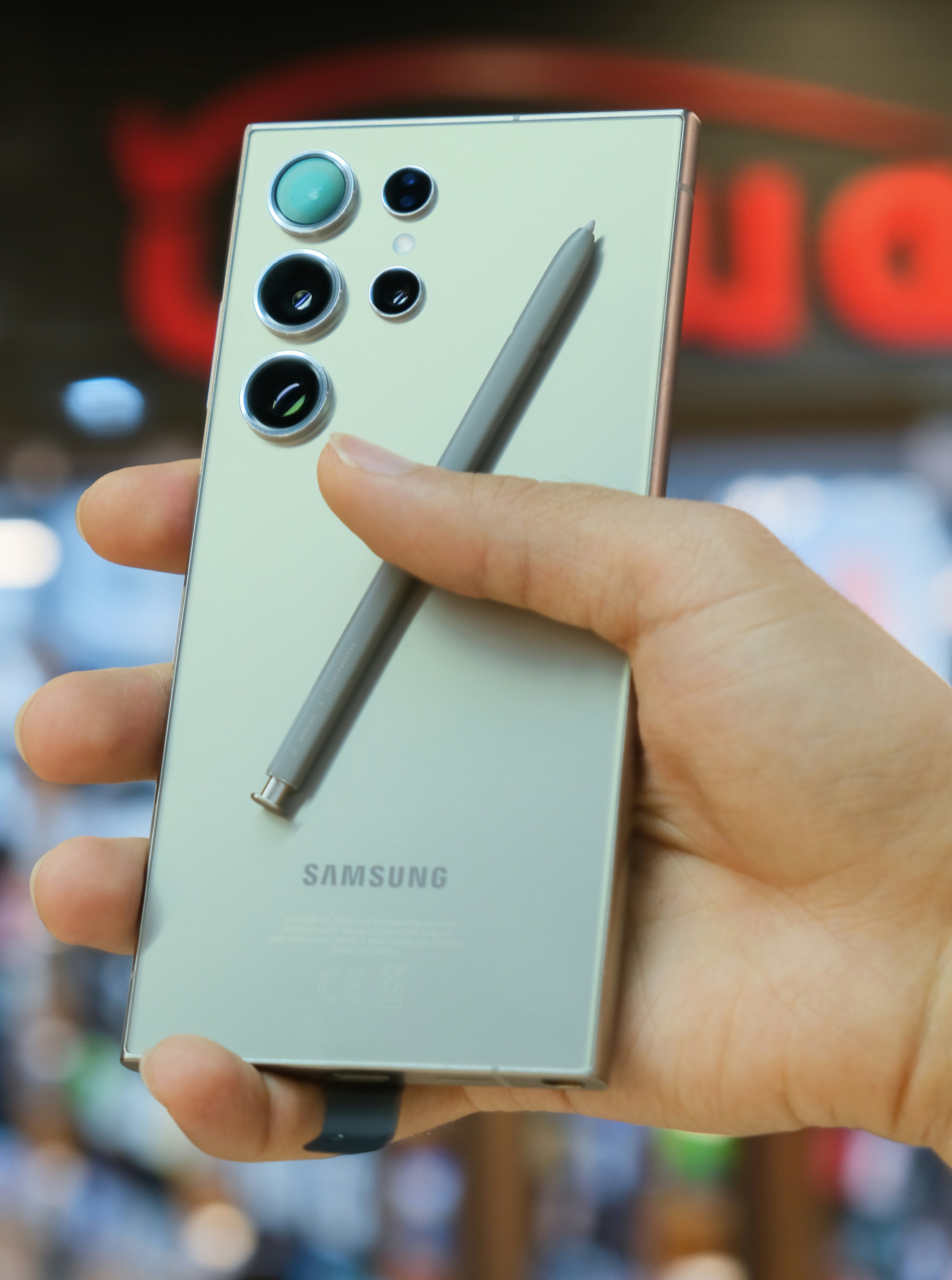 Huawei supera a Samsung y Apple en el mercado con el primer plegable amplio