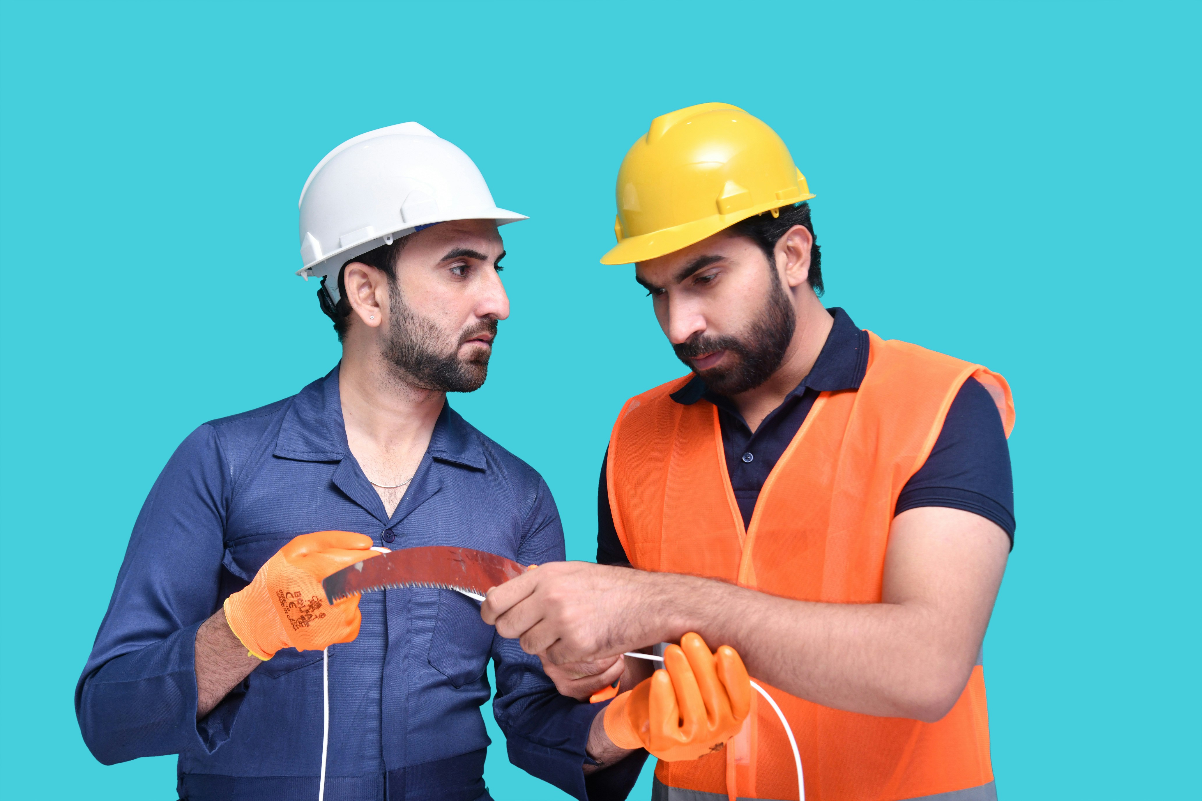 ¿Cómo afecta la automatización de órdenes de trabajo de técnicos a la colaboración en equipo?