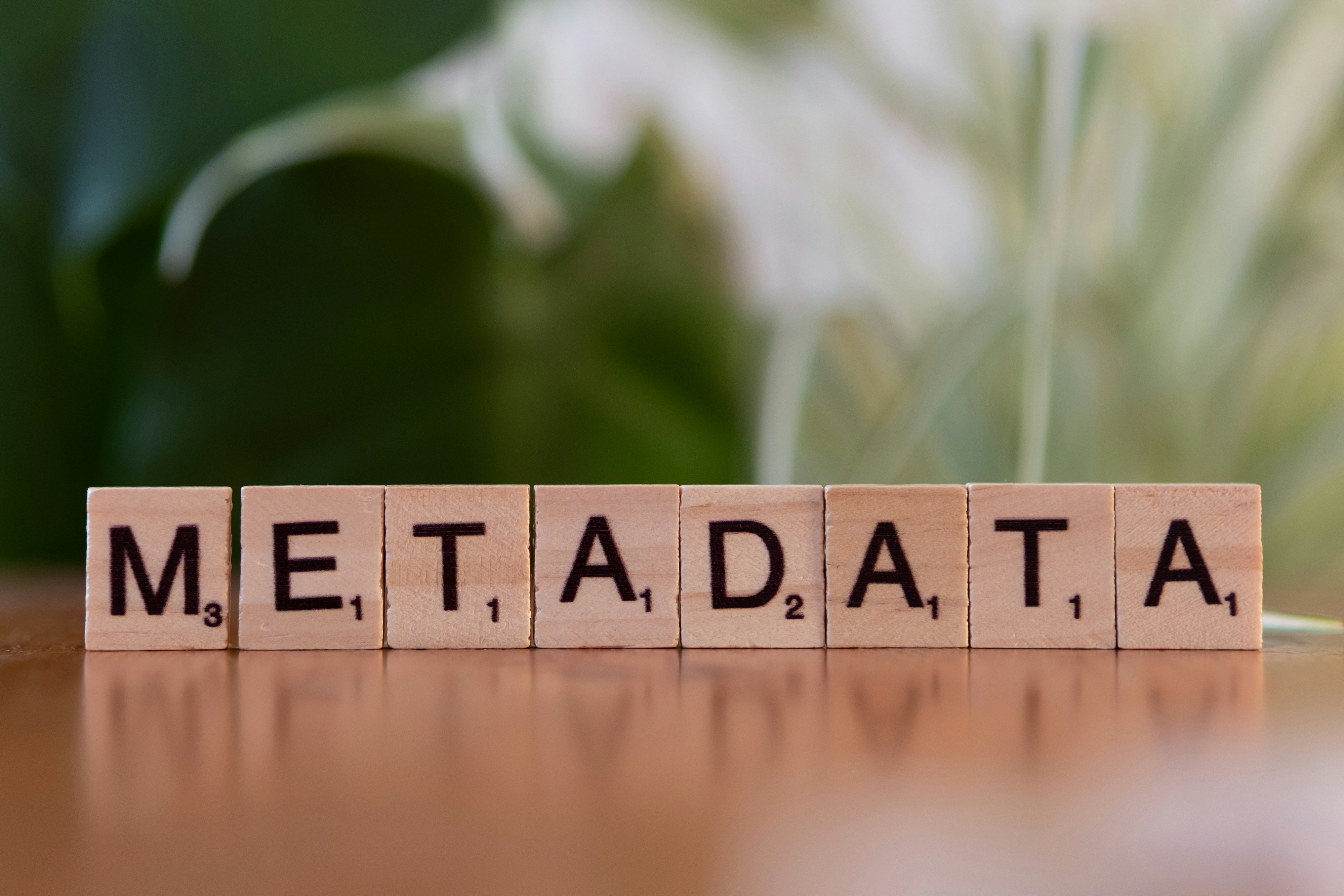 Cadena de pensamiento latente mejora los transformadores de datos estructurados