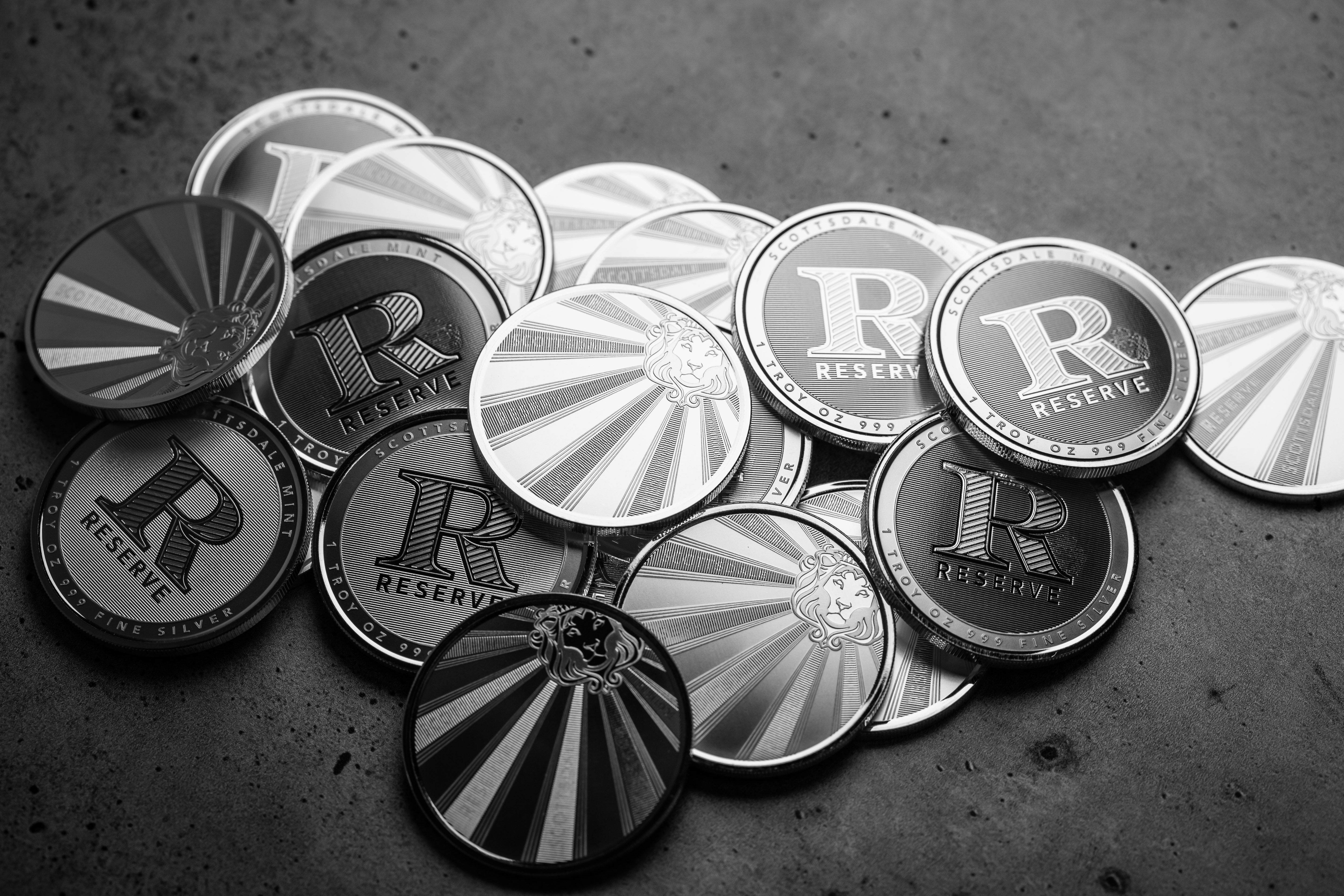 La continuidad y la ordinalidad importan: Restringiendo tokens de series temporales para un análisis efectivo de series temporales con grandes modelos de lenguaje
