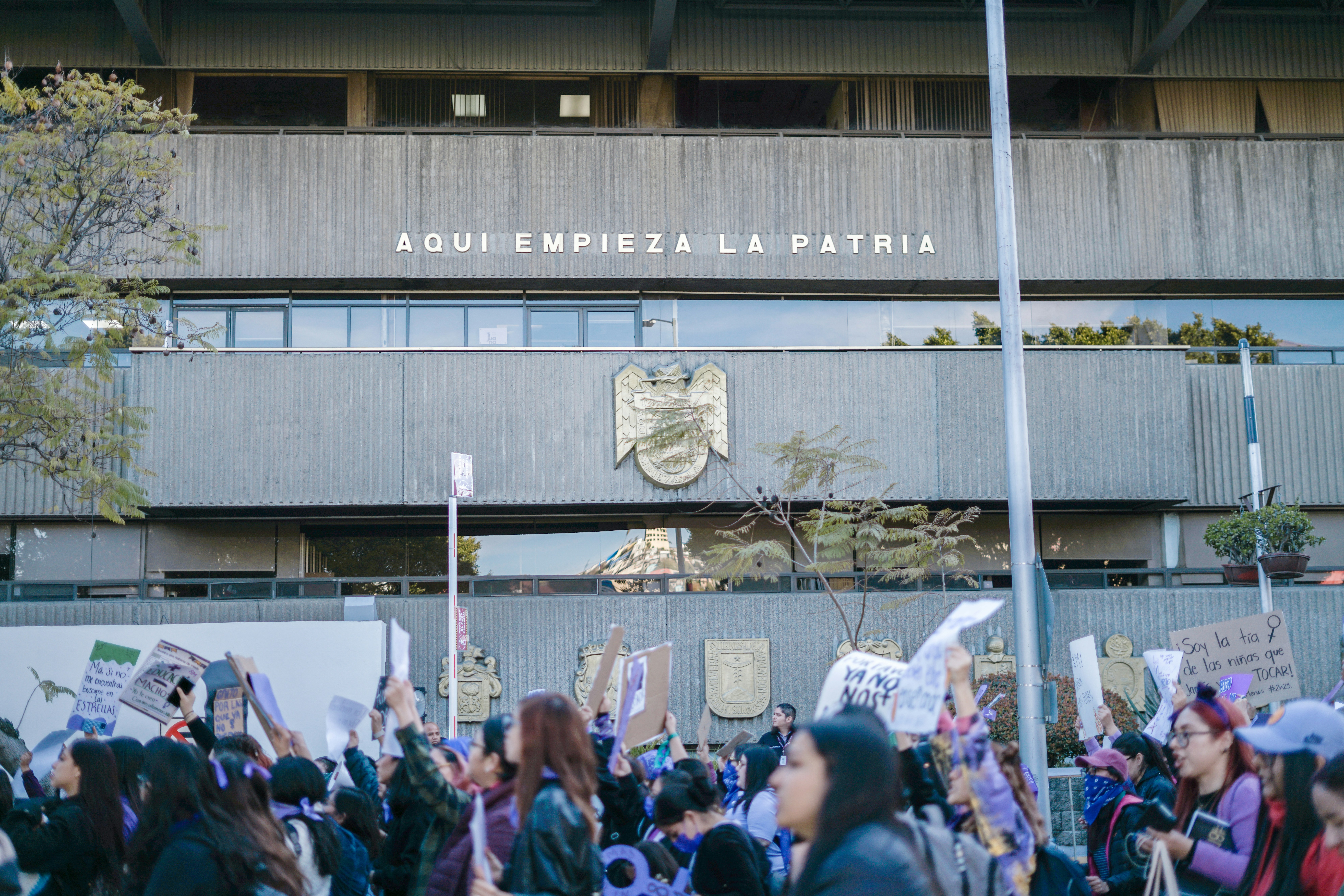 TCOD: Explorando el currículo temporal en la destilación en política para agentes autónomos de múltiples turnos