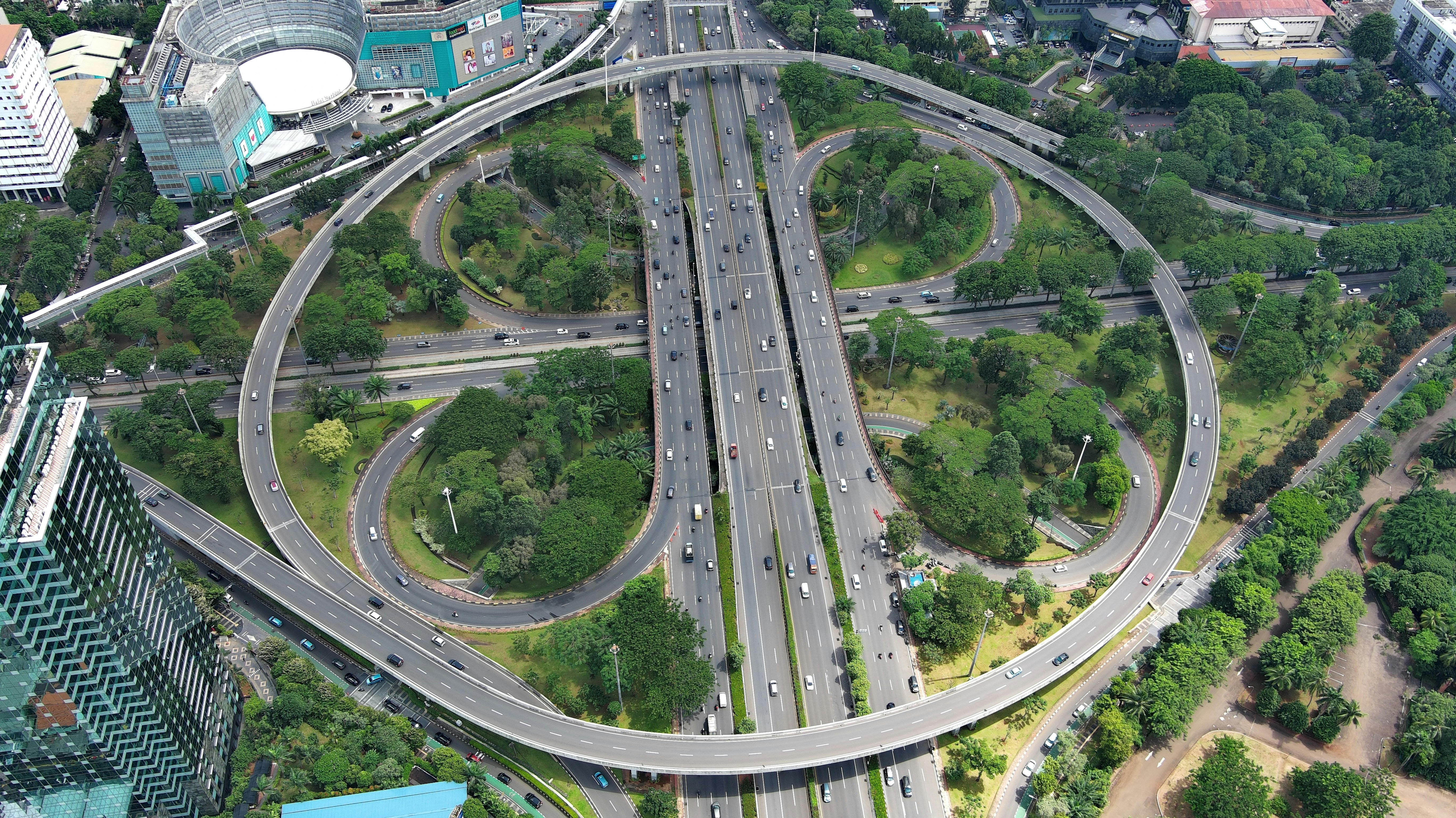 ¿Qué resultados medibles puedo esperar de la gestión de infraestructura en la nube para empresas?