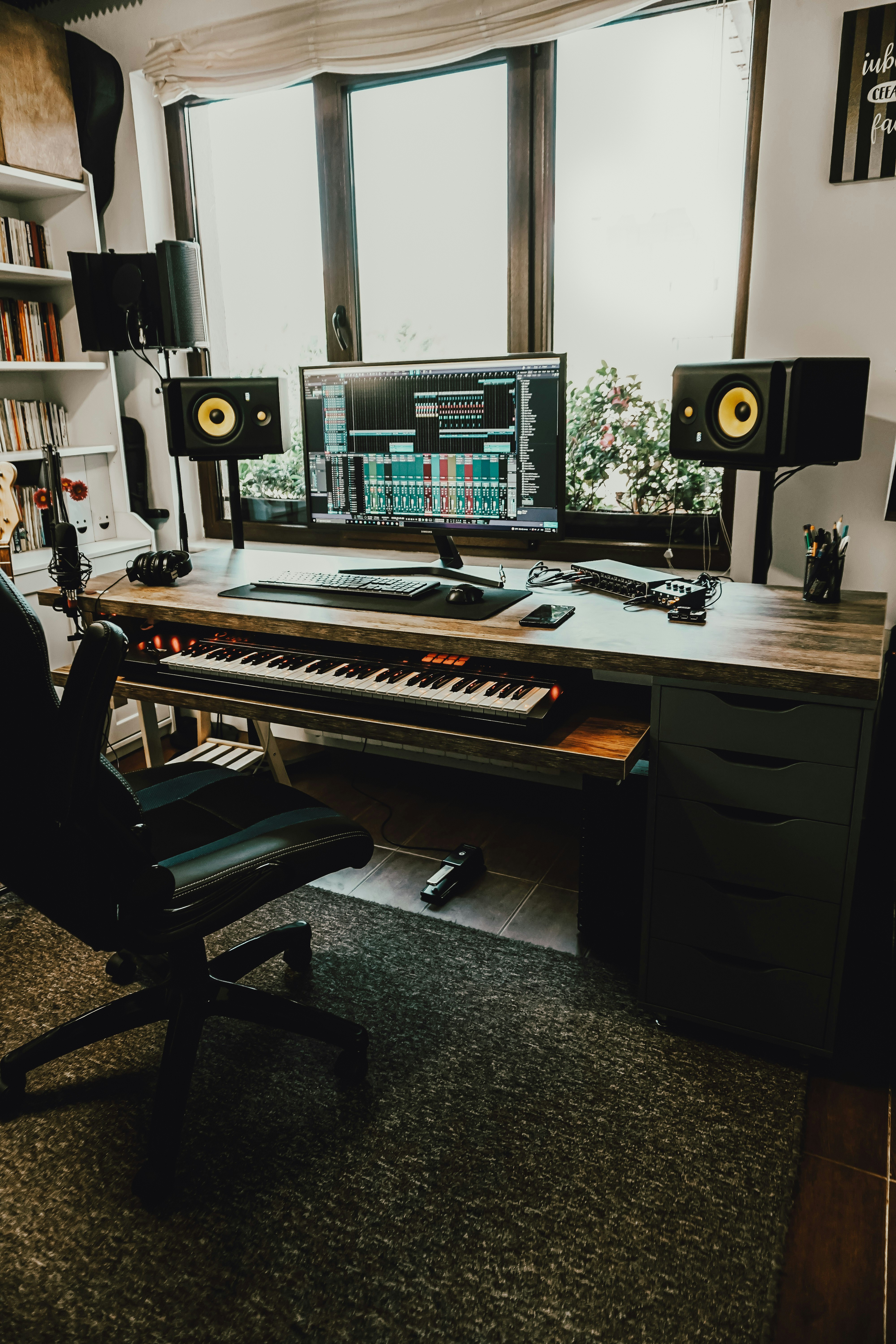 Probé un espacio de trabajo de composición musical que parece el siguiente paso para las herramientas de IA musical.