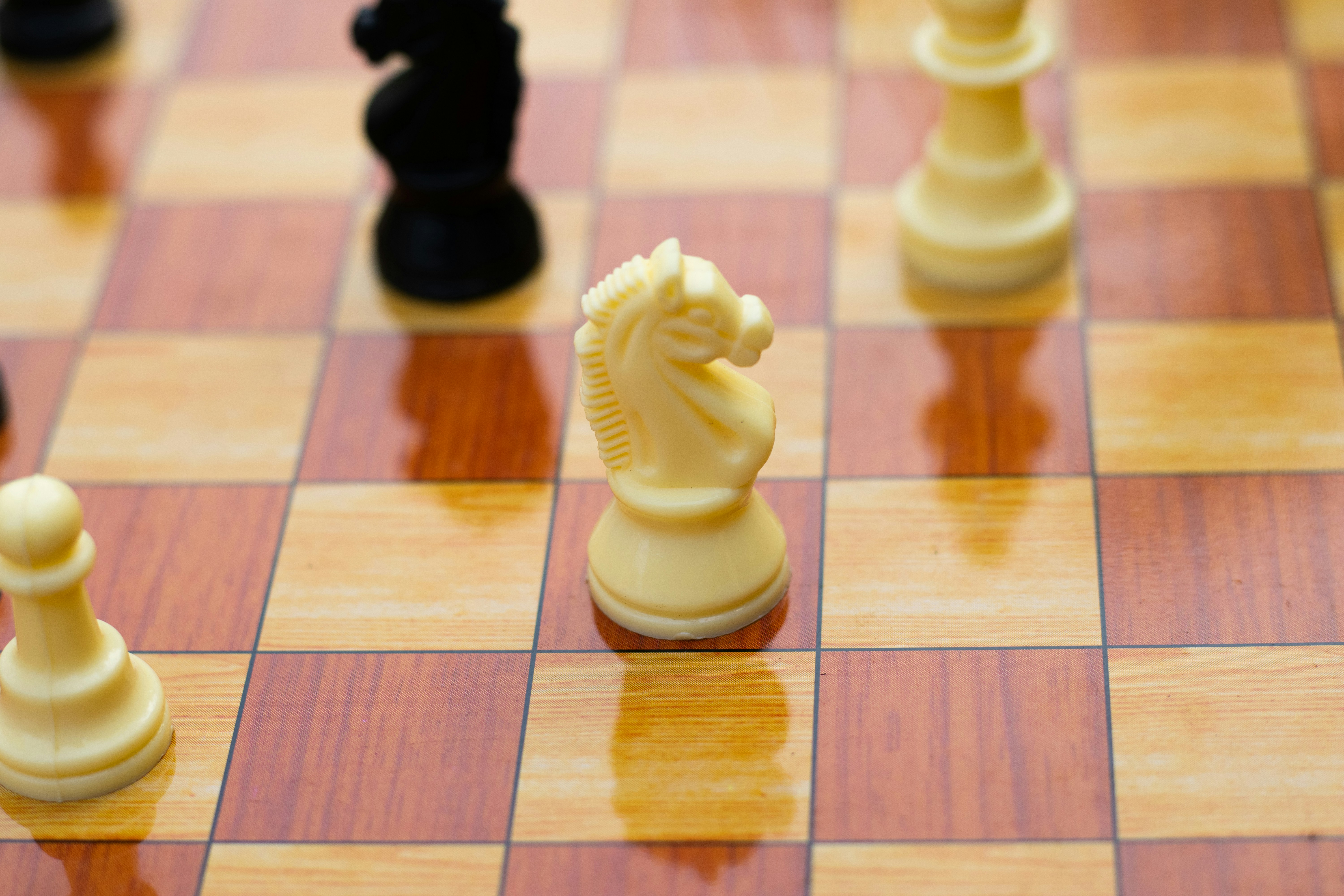 Mezcla de Maestros: Modelos de Lenguaje de Ajedrez Dispersos con Enrutamiento de Jugadores