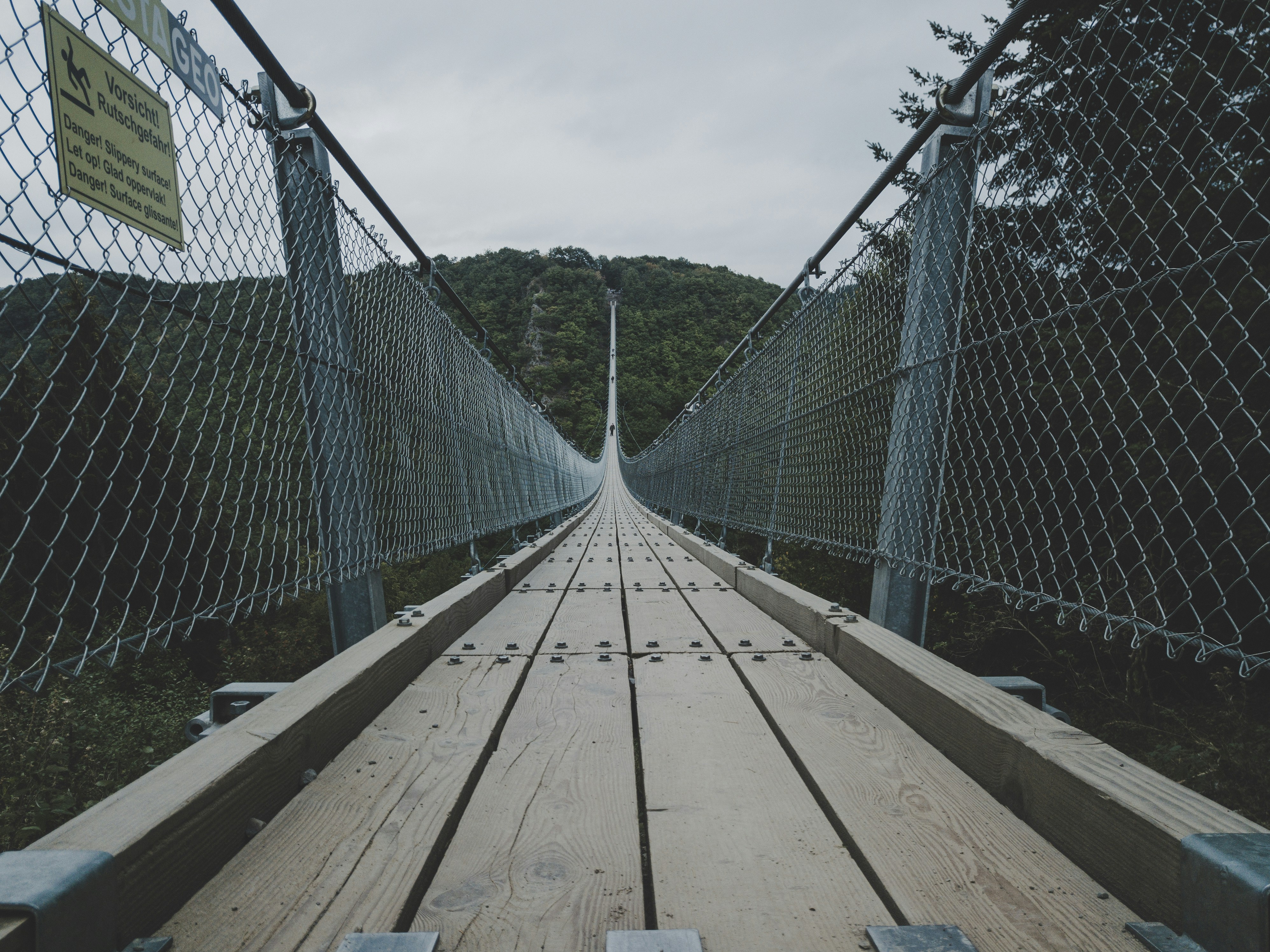 Prompt vs Ingeniería de Funciones: El Puente Oculto Entre Humanos y Máquinas