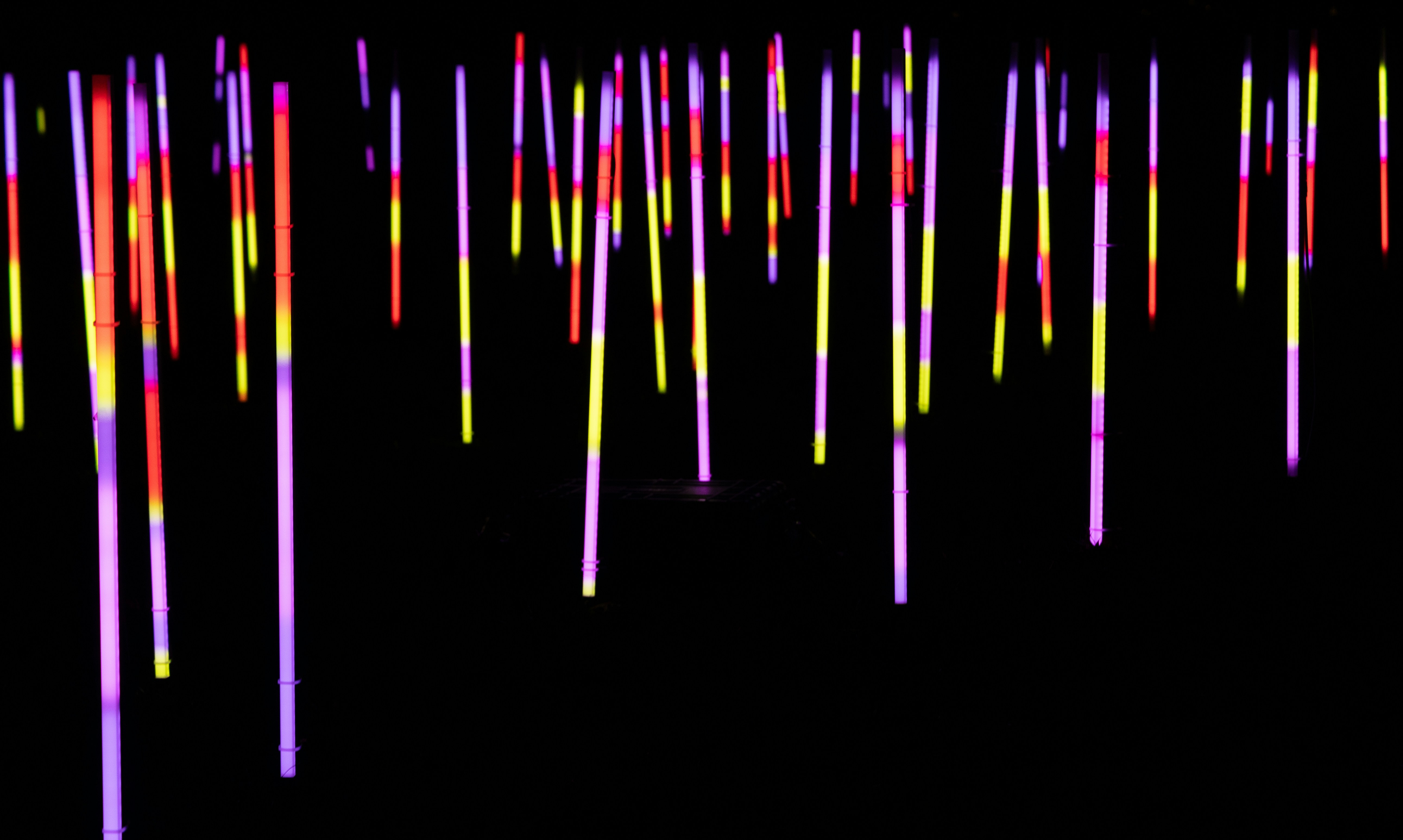 Conjuntos ásperos para explicabilidad del agrupamiento de grafos espectrales