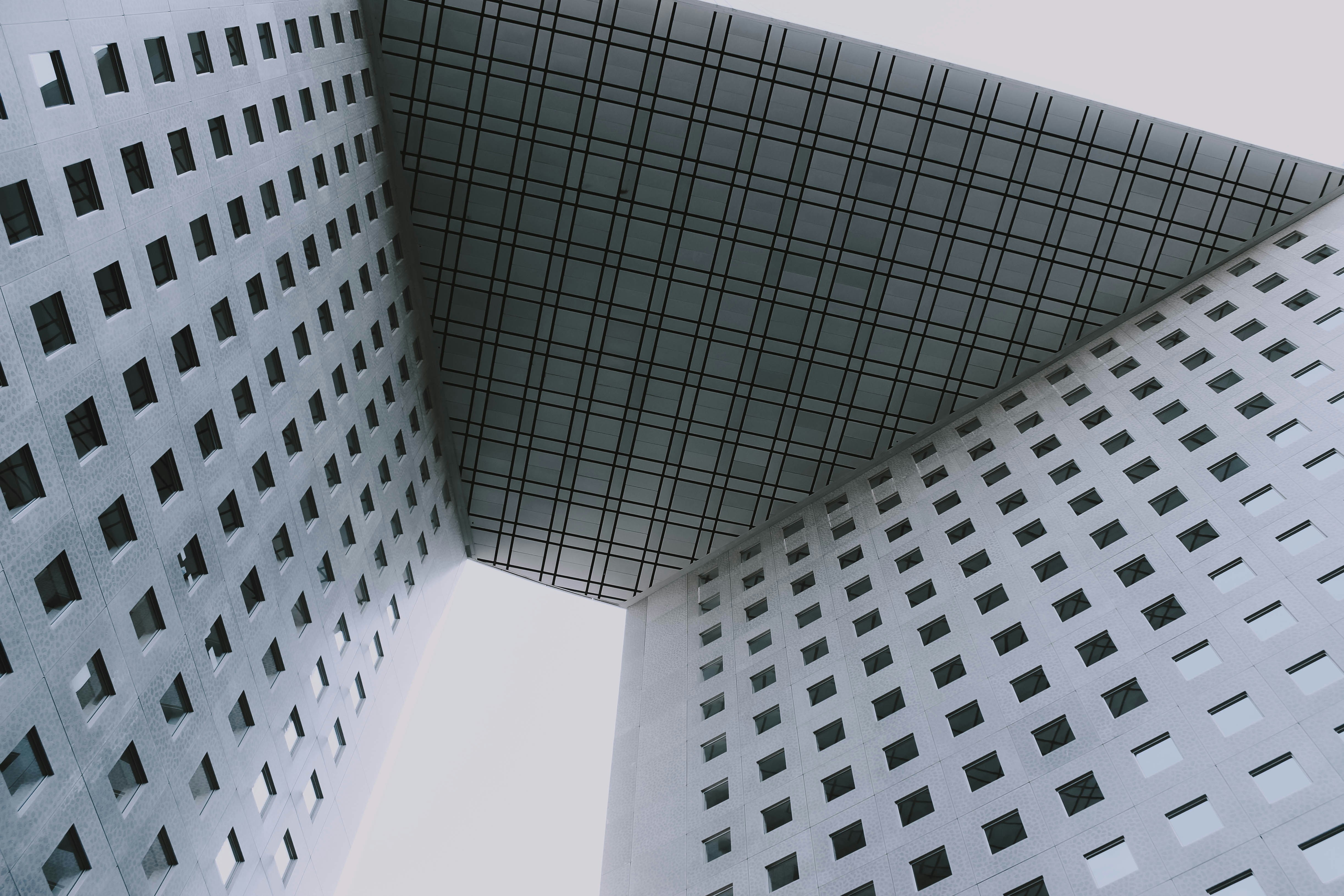 Cómo detuve el colapso de las bases de código de IA: Deriva de la arquitectura vs. Fragmentos determinísticos