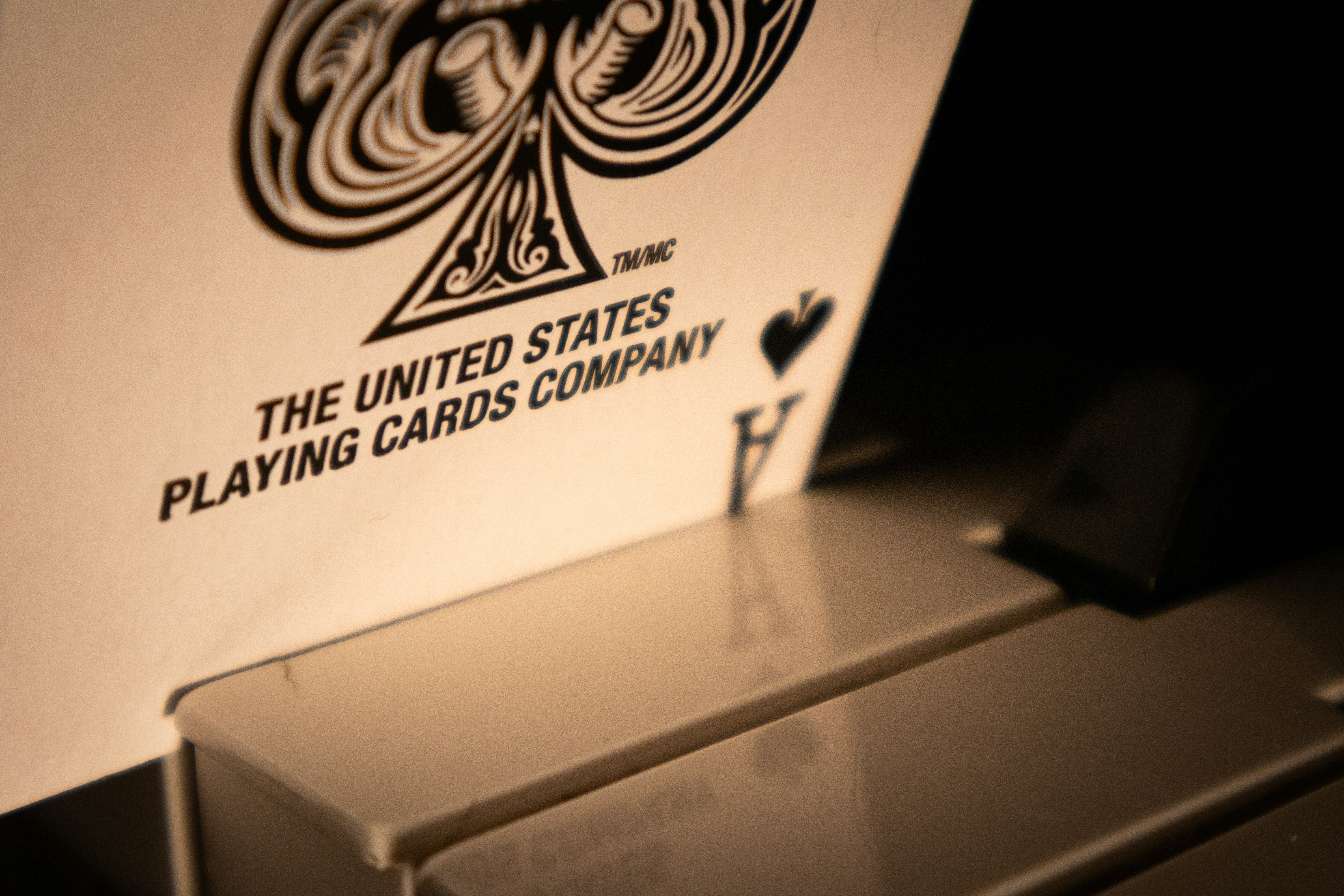 ¿Vale millones este genial negocio de tarjetas de felicitación? Descubre la idea que dejó impactados a los inversionistas.