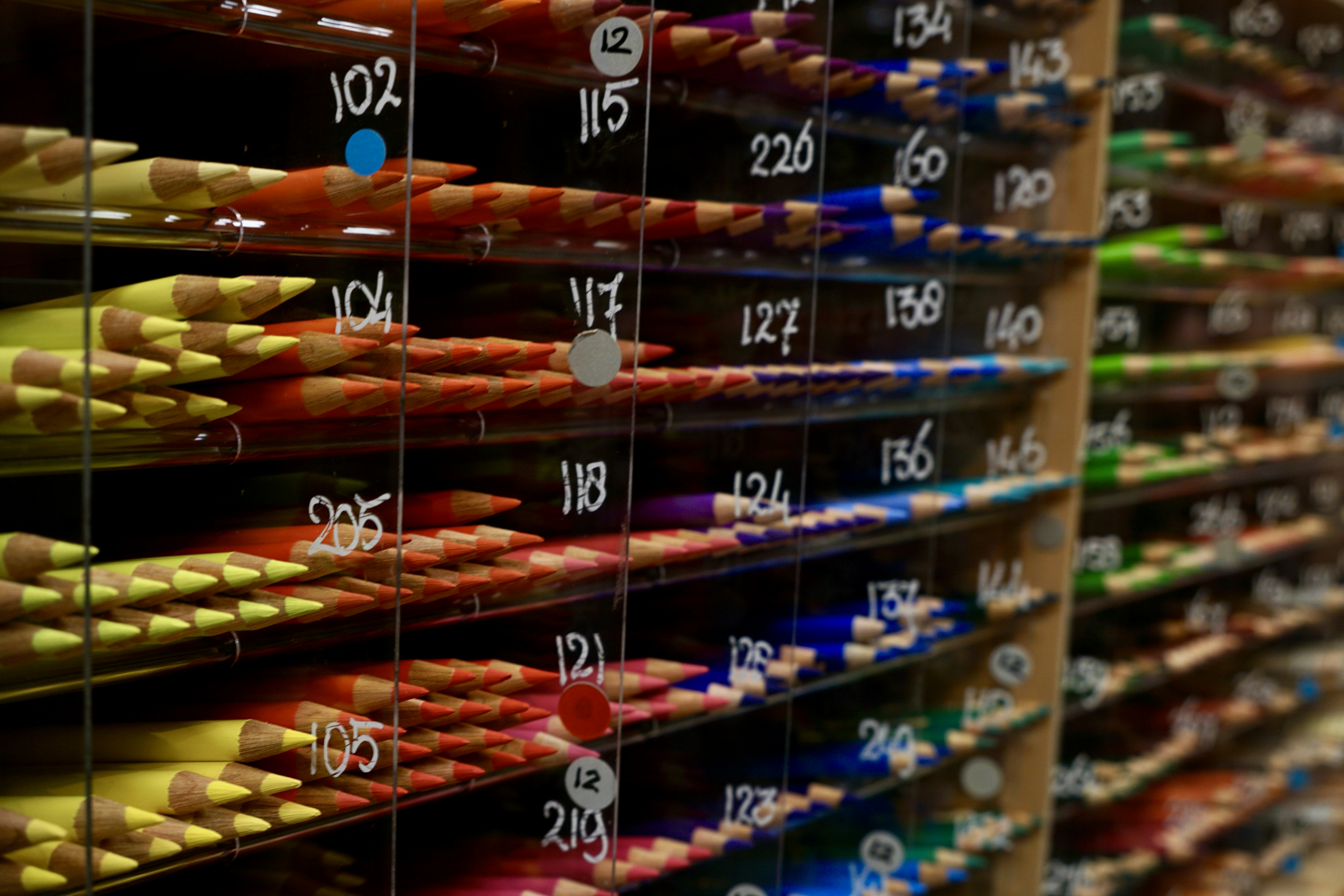 ¿Cómo un sistema de gestión de tiendas ópticas utiliza datos para mejorar resultados?