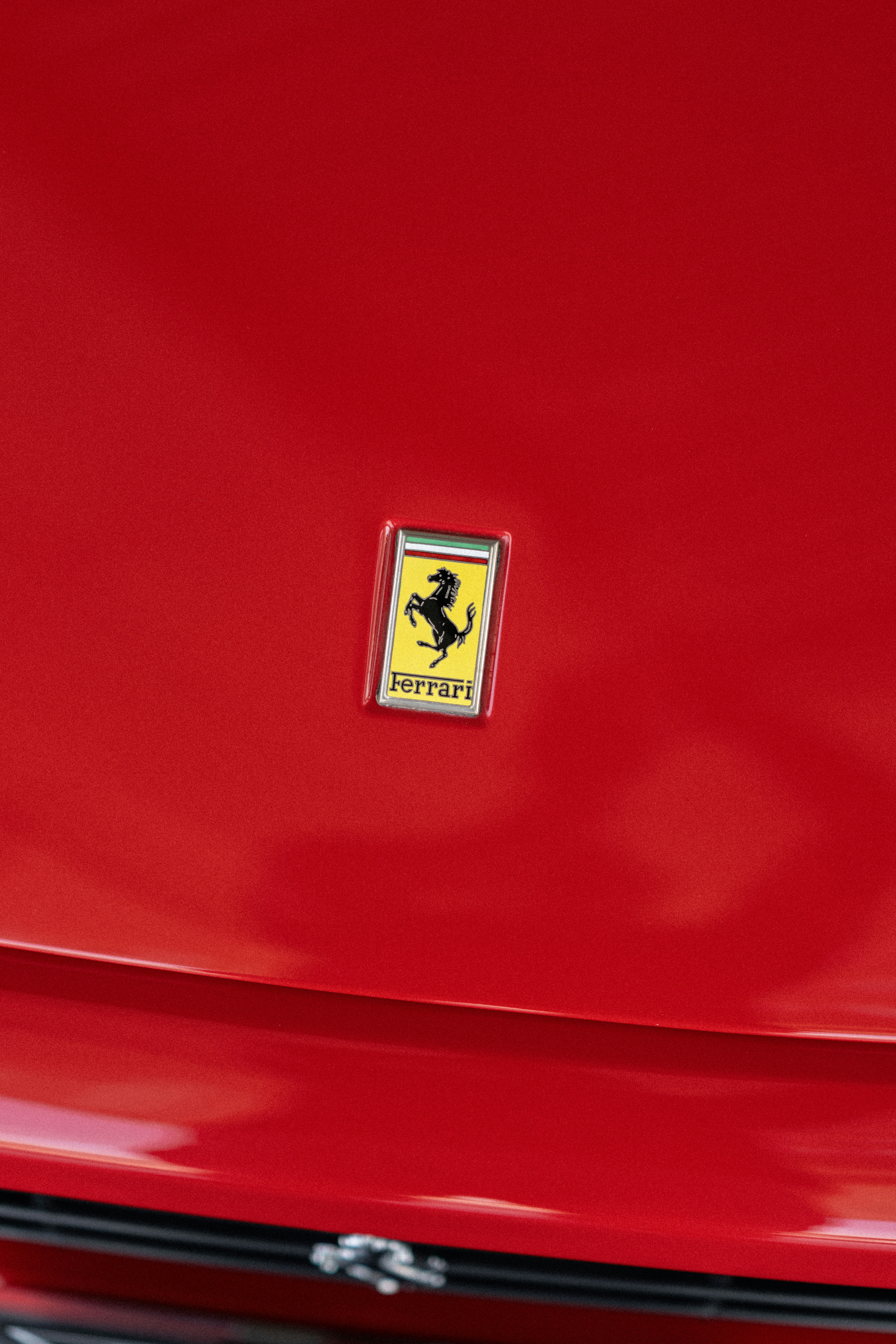 Ferrari lanza el "Token 499P" brindando a coleccionistas la oportunidad de ser dueños del icónico coche