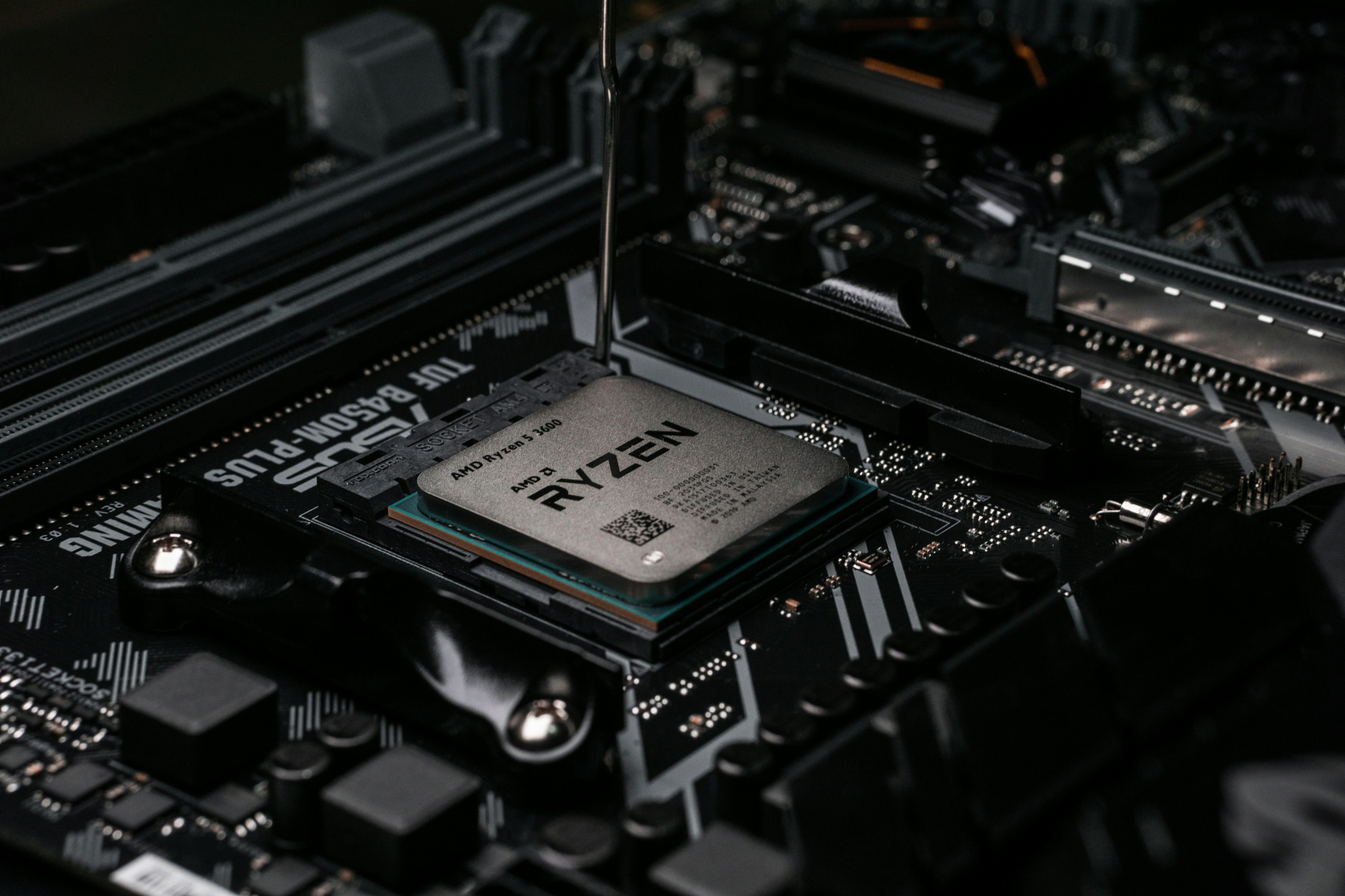 Tu placa base tiene un límite de almacenamiento oculto que no tiene nada que ver con los gigabytes