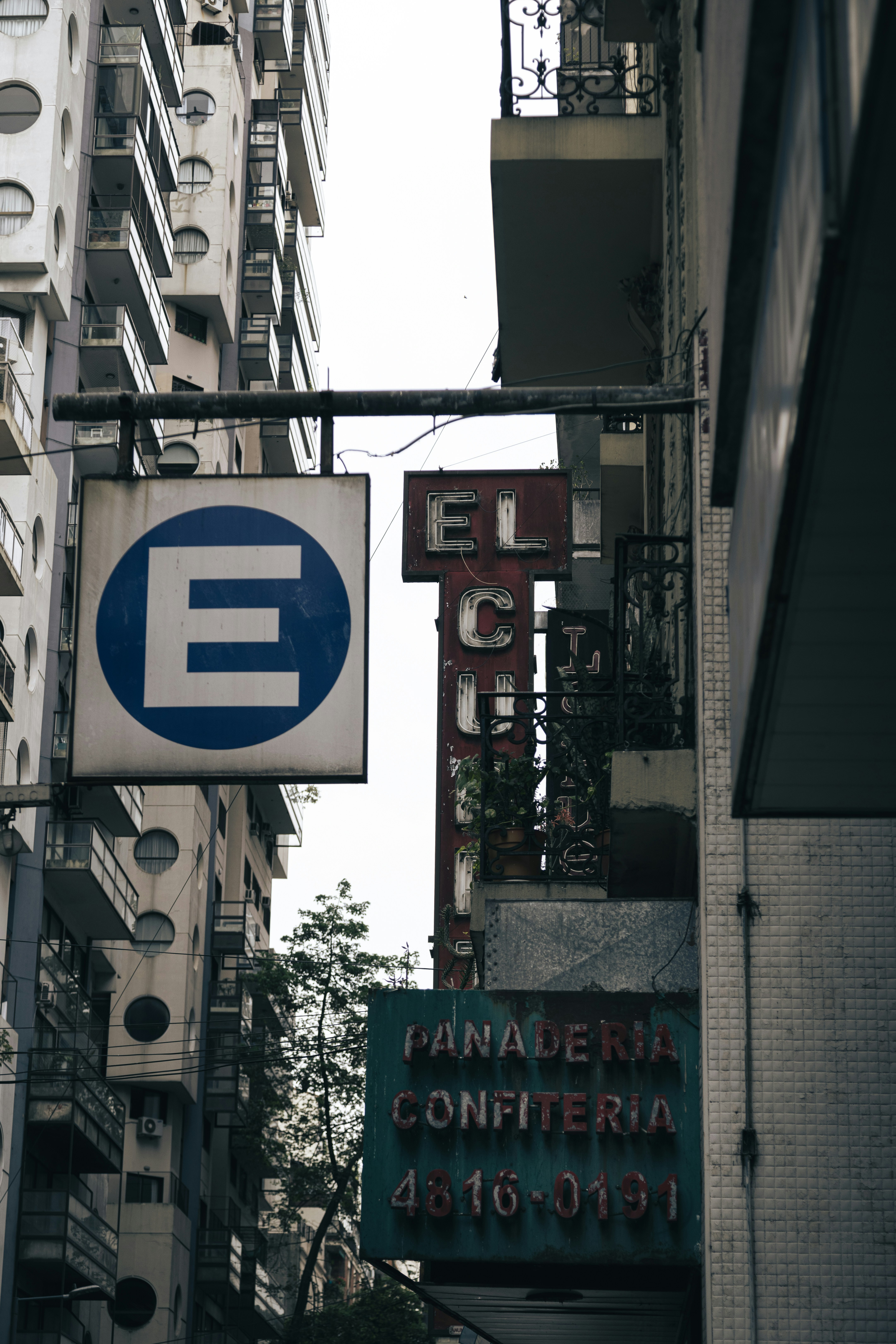 El punto ciego de EOL en tu feed de CVE: Lo que las herramientas SCA pasan por alto