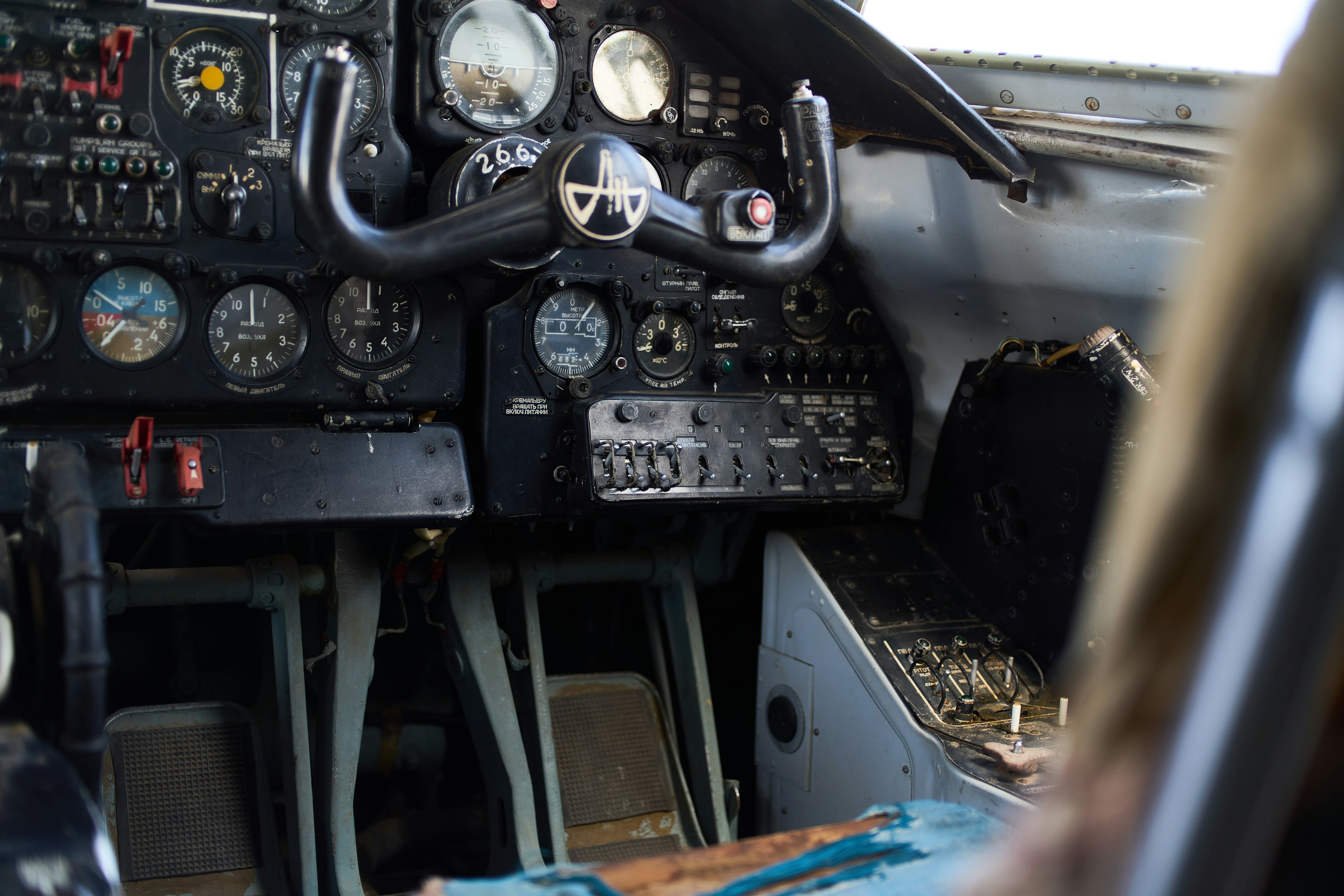 Por qué el 80% de los pilotos de IA en el sector de la salud fracasan: el problema de la arquitectura de datos