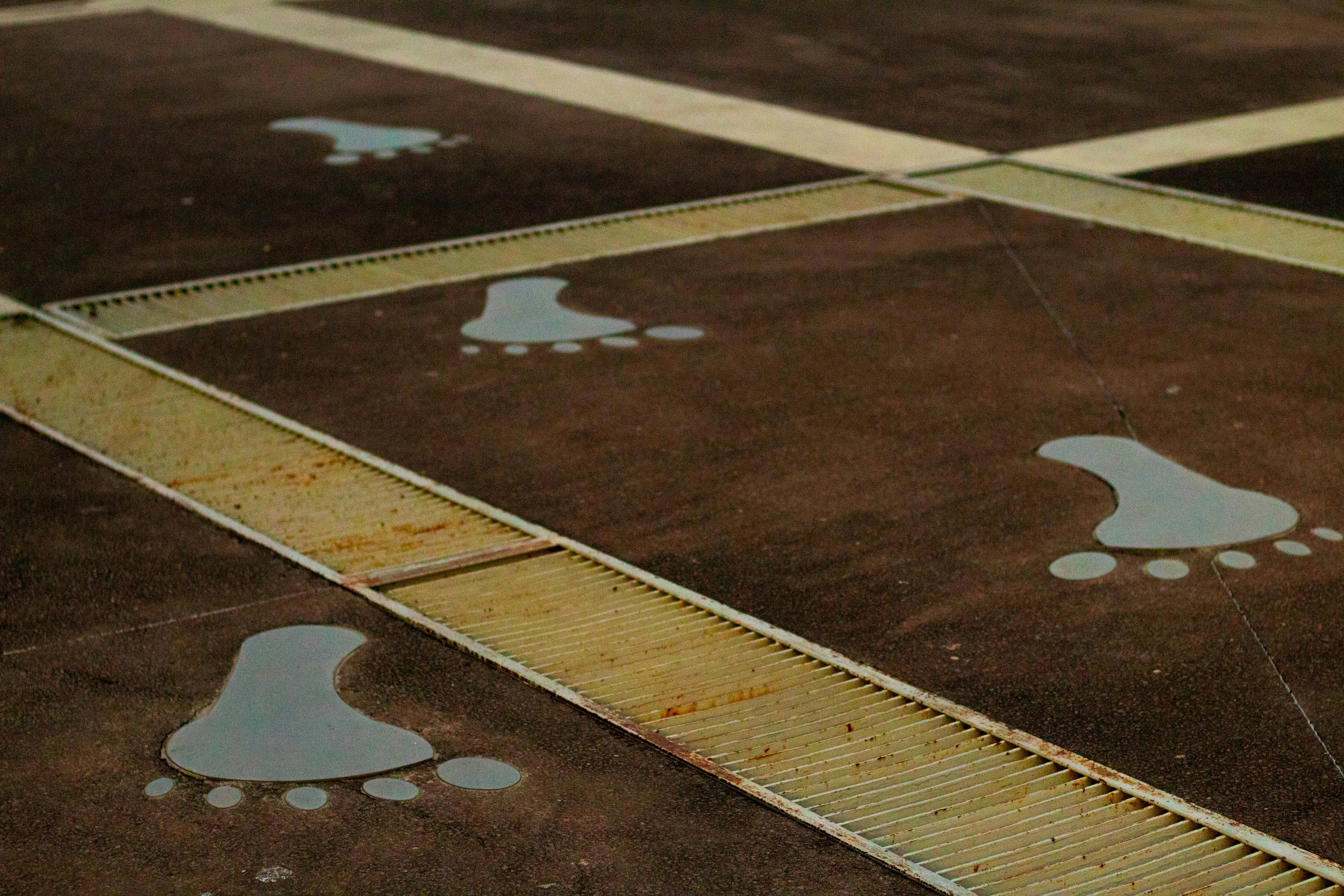 La huella intrínseca de los LLM: ¡Continuar el entrenamiento NO es todo lo que necesitas para robar un modelo!