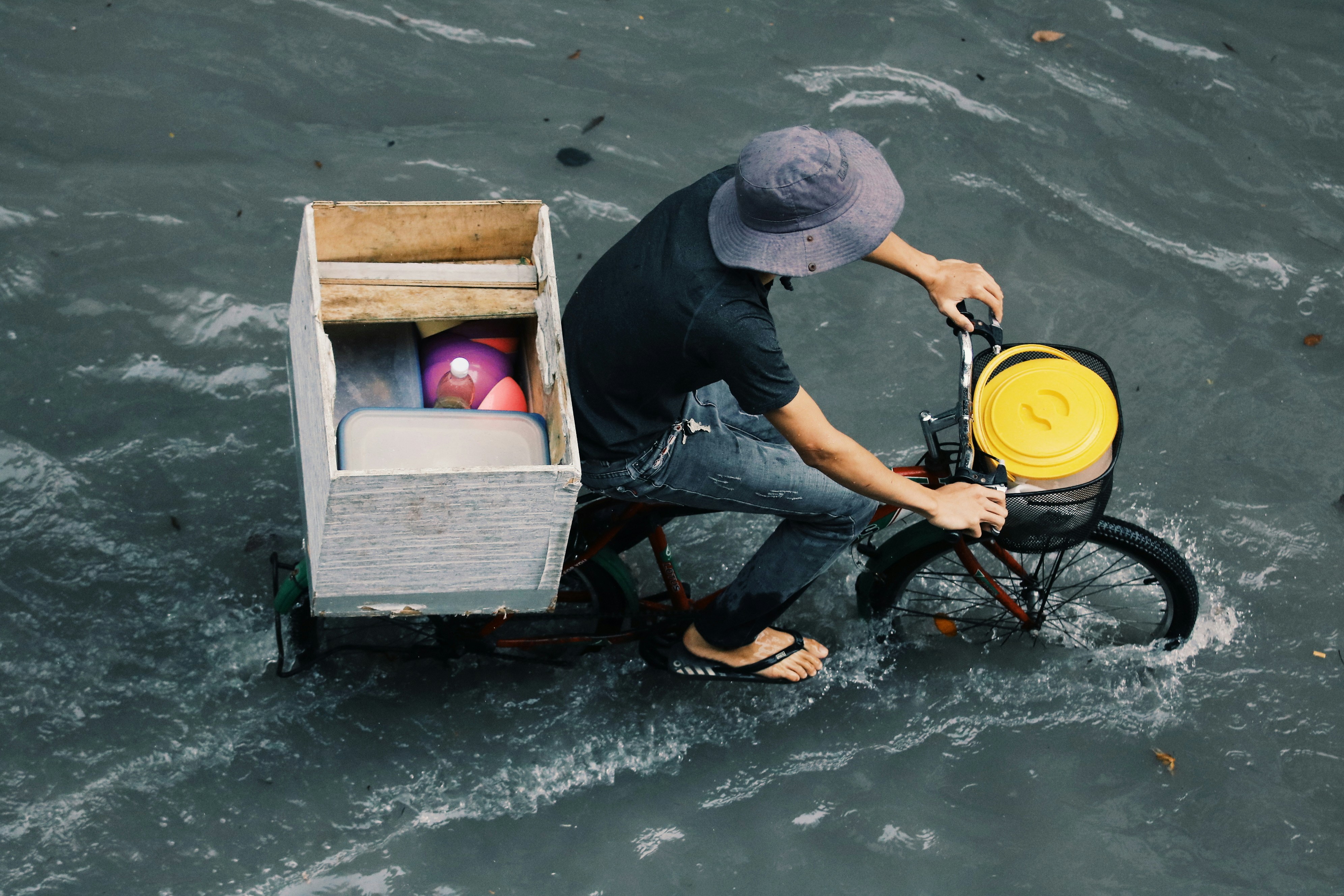 De Código a Wok: Sorpresivo Cambio de Carrera de un Desarrollador a Maestro de Fideos de Camarón