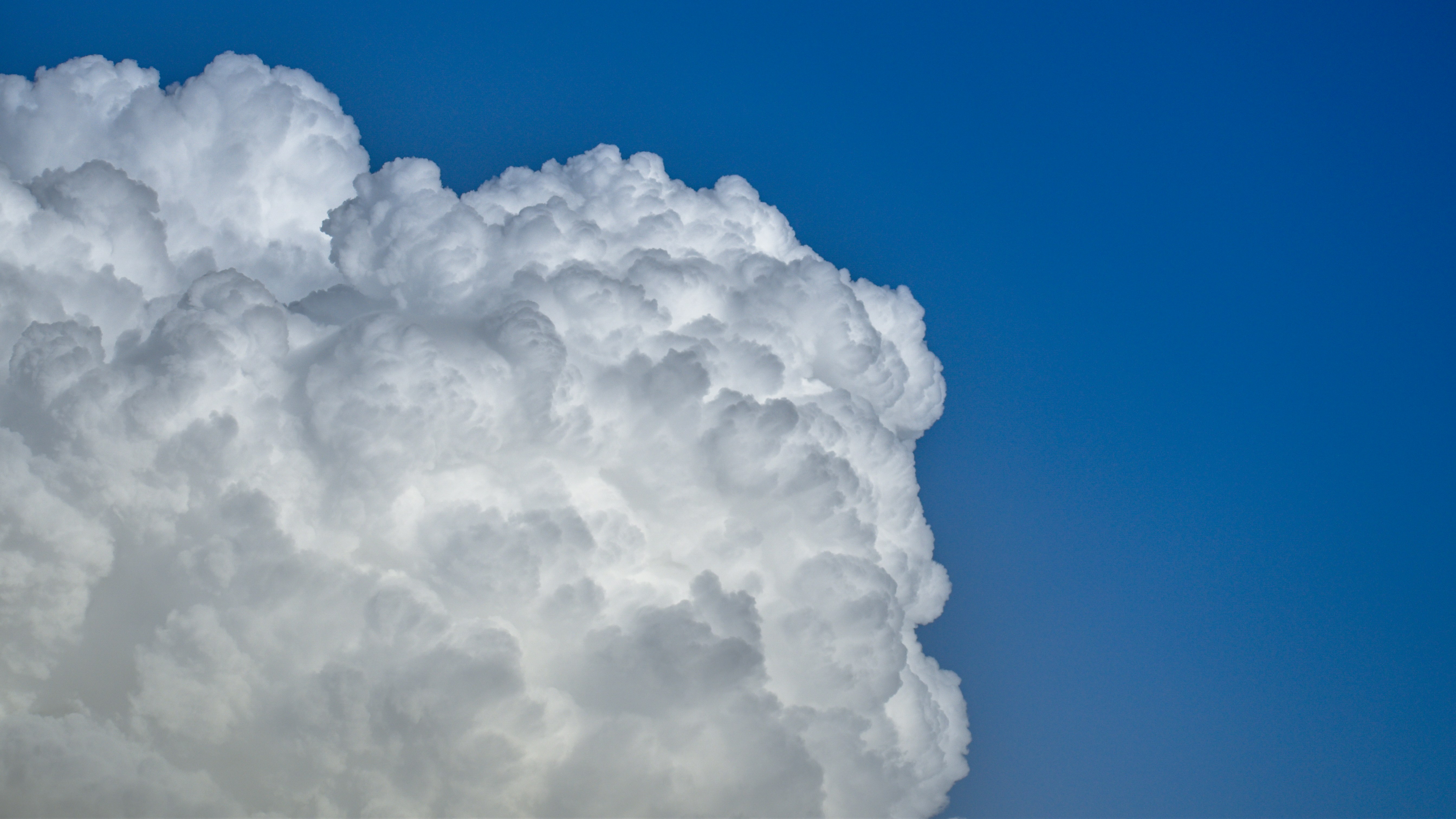 ¿Por qué es esencial la empresa Power BI para las soluciones en la nube?