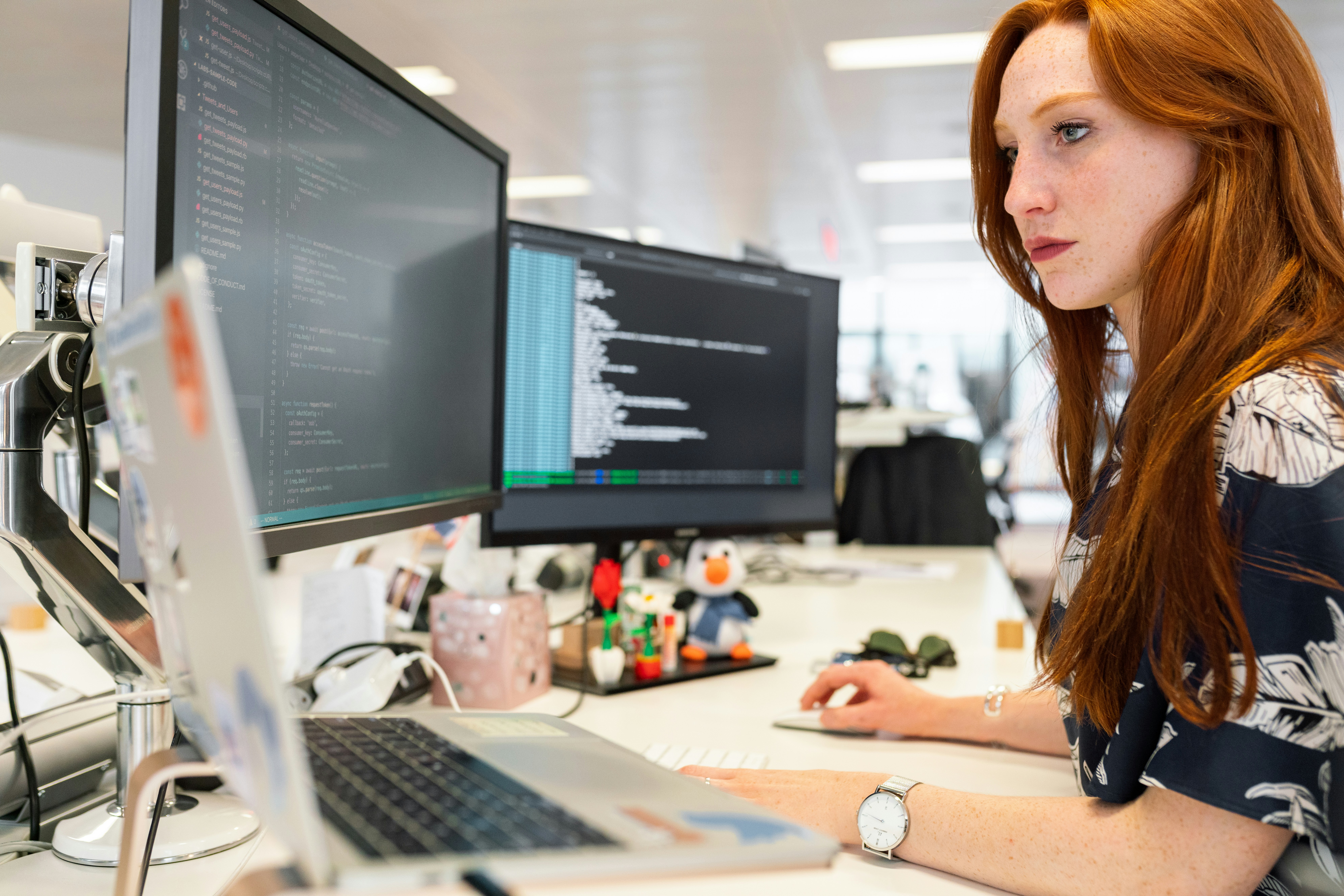 Las 100 mejores empresas de software personalizado para reducir el trabajo manual en Granada