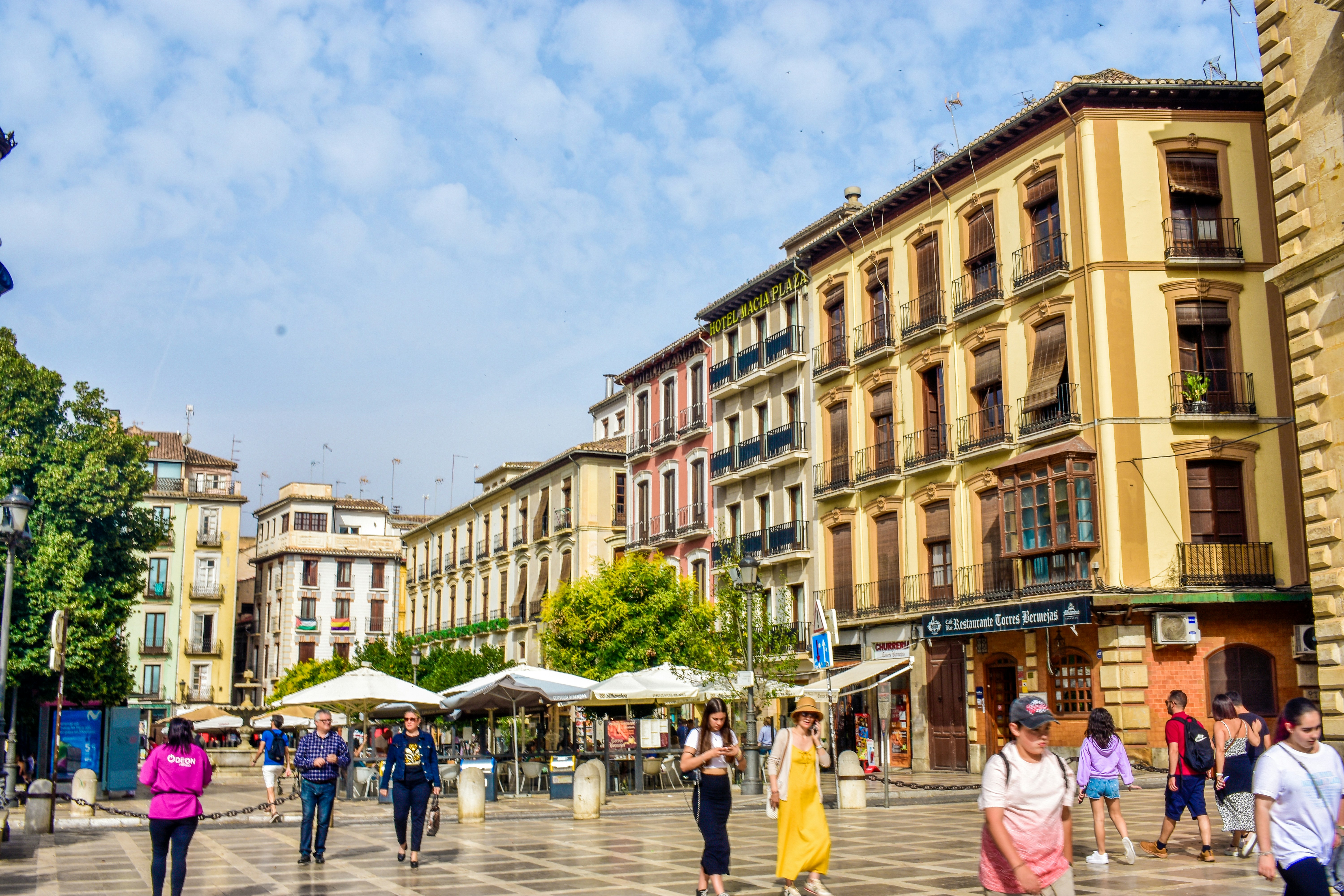 Las 30 mejores empresas para casos de uso de IA por empleados en Granada