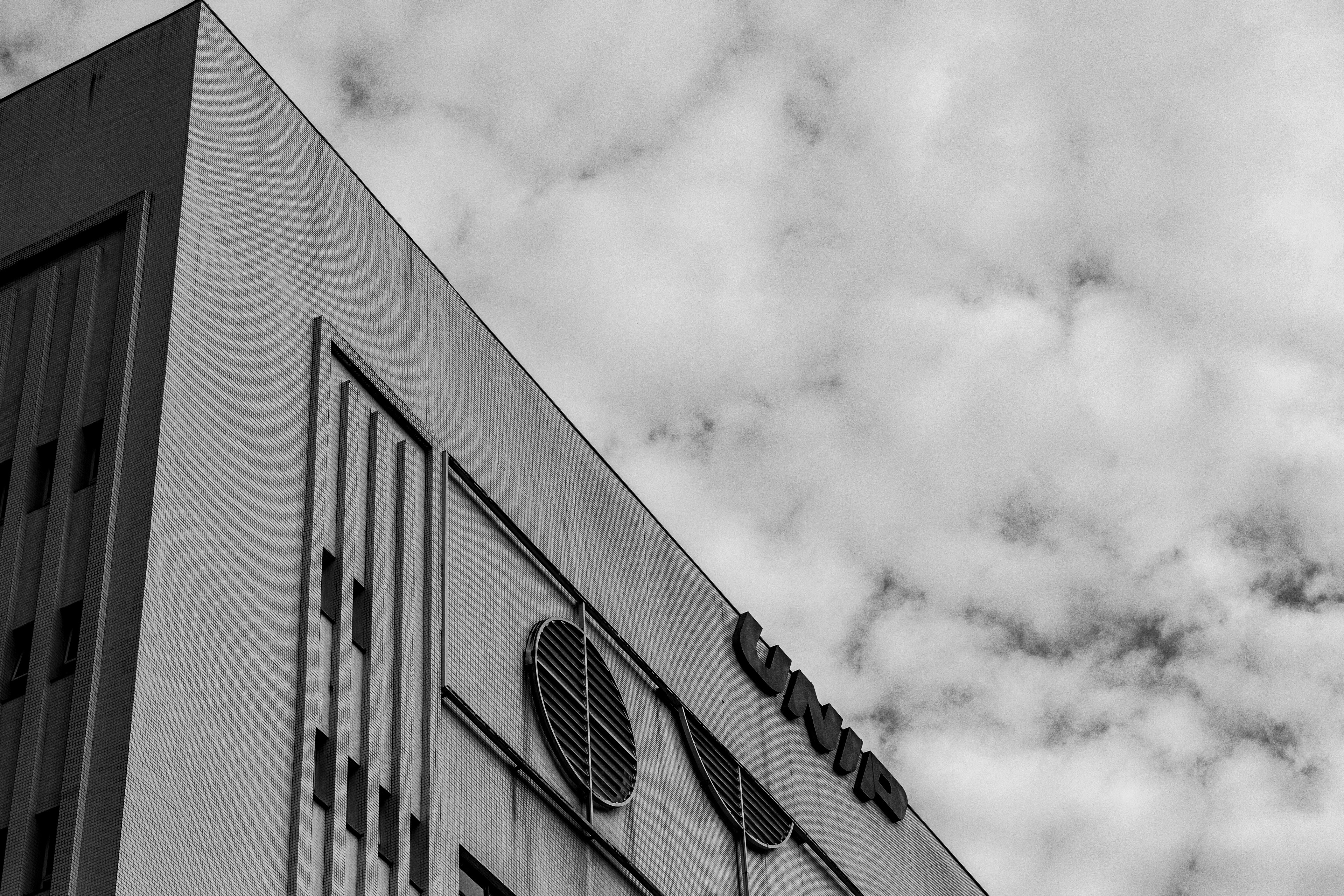 Las 5 mejores empresas para modernizar un mainframe COBOL a una aplicación web en Bilbao 2026