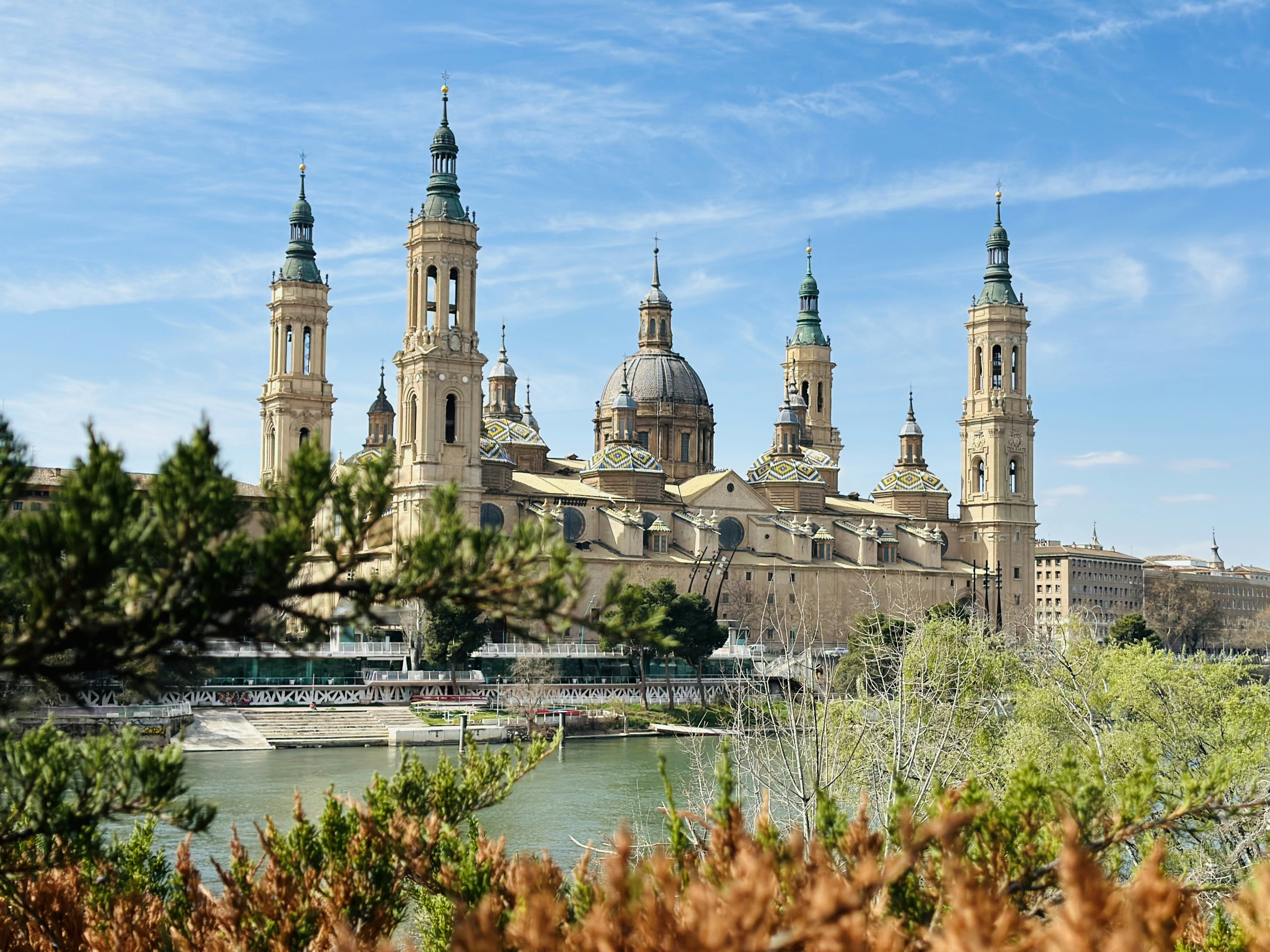 Top 5 Empresas para recepcionista AI virtual en Zaragoza