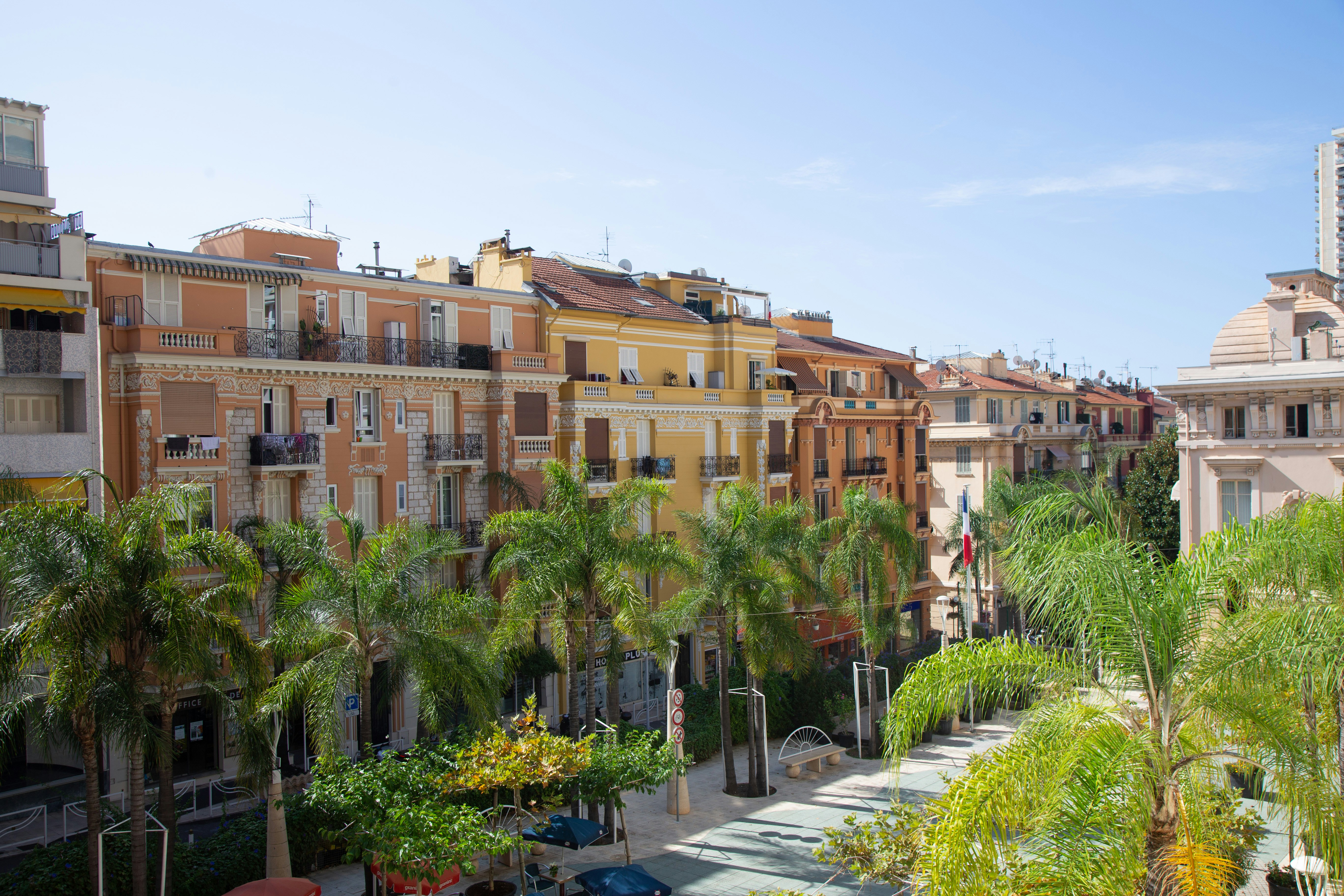 Las 5 mejores opciones de CRM personalizadas rentables para la hospitalidad en España