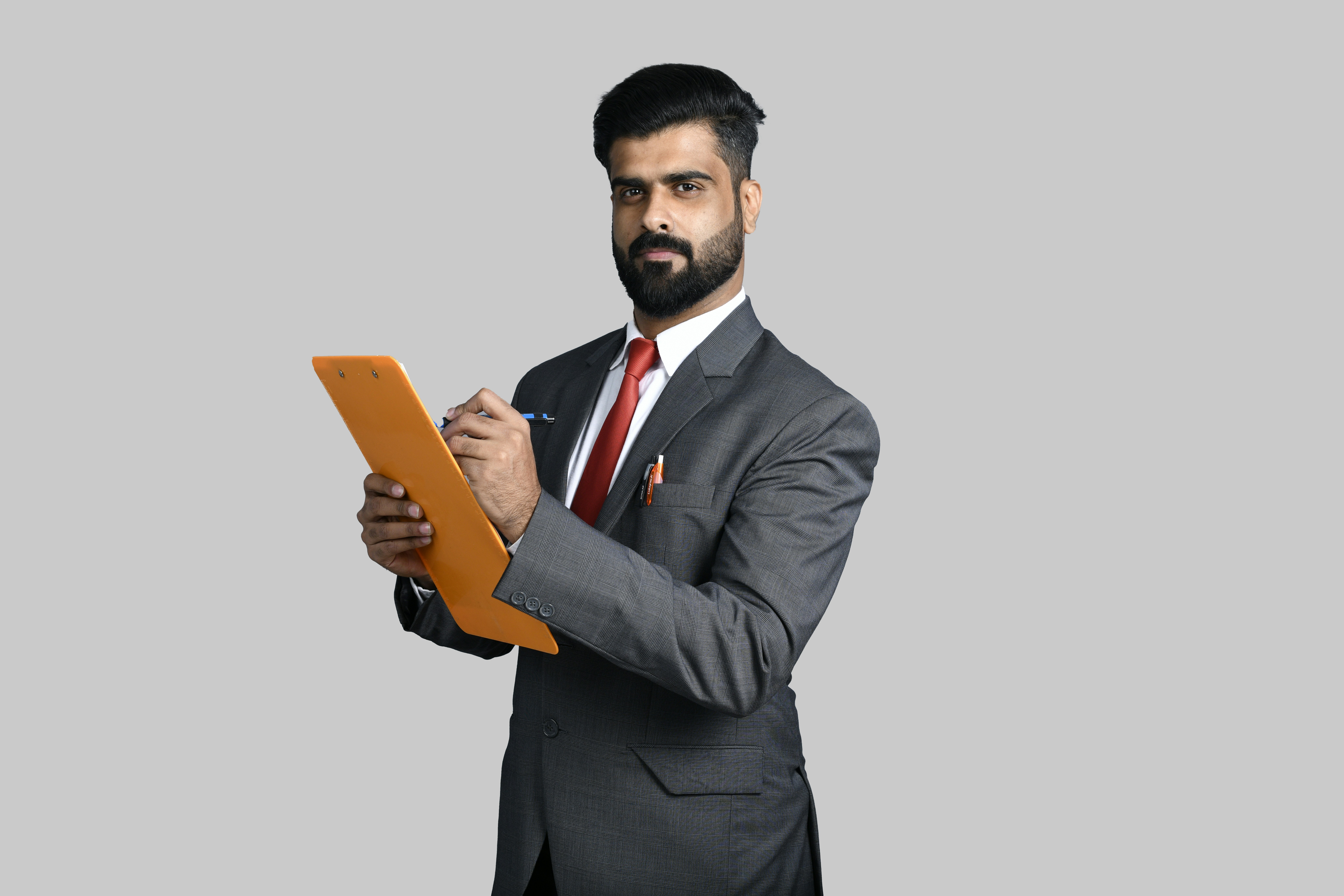 ¿Por qué elegir un socio oficial para eliminar datos duplicados en CRM?