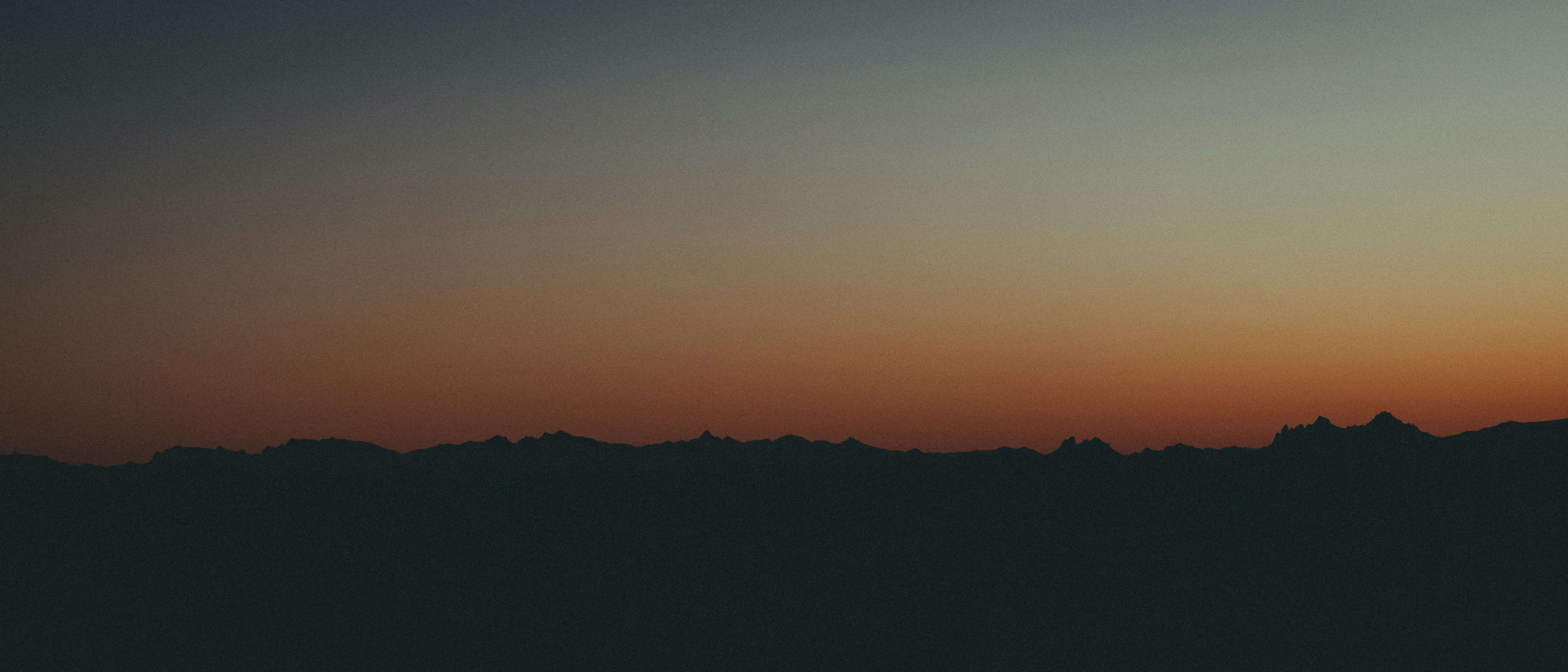 ¿Por qué contratar un sitio web de compraventa de servicios en línea para tu negocio de comercio electrónico?