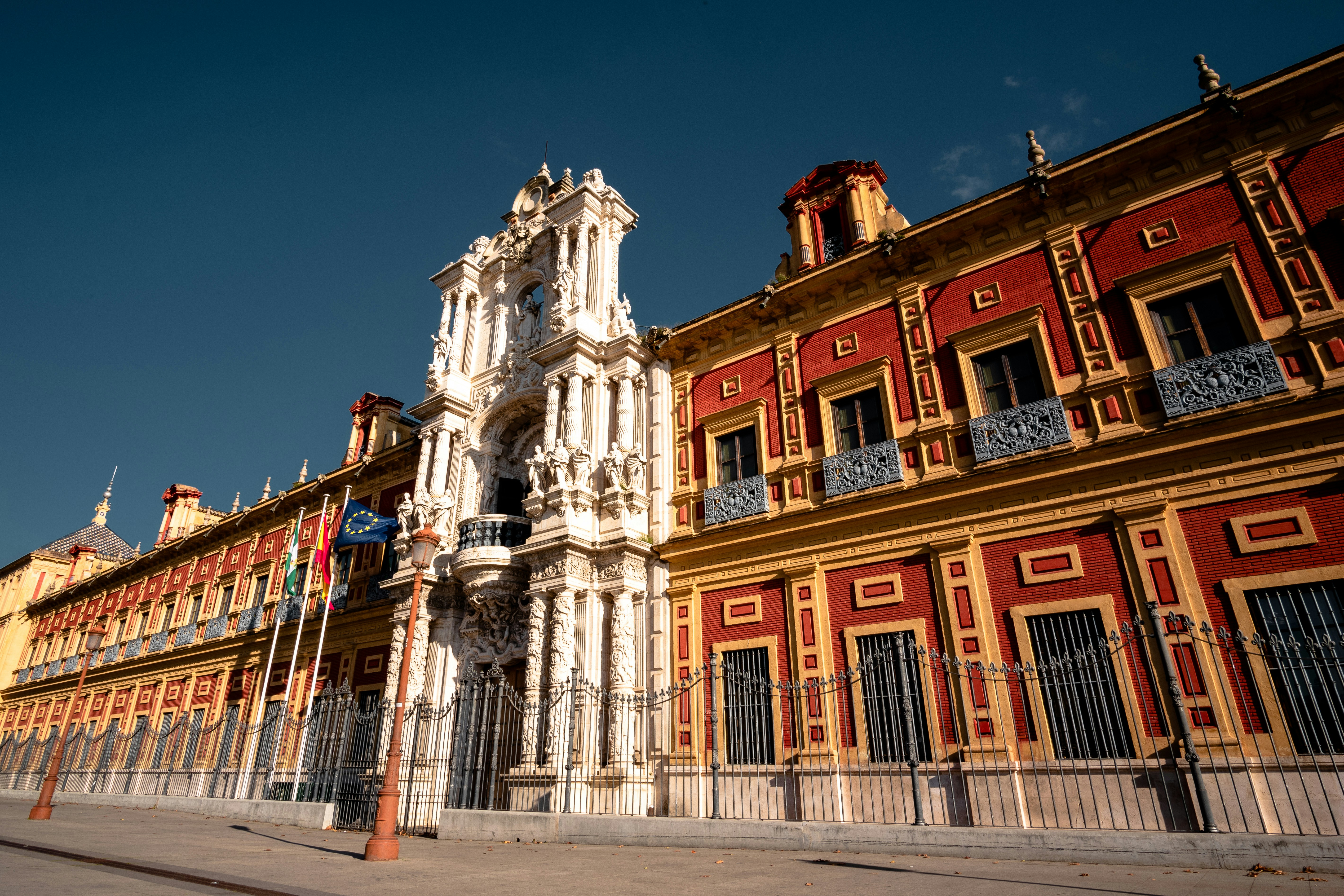 Beneficios oficiales del socio de empleados de IA en Sevilla - Más de 15 años de experiencia