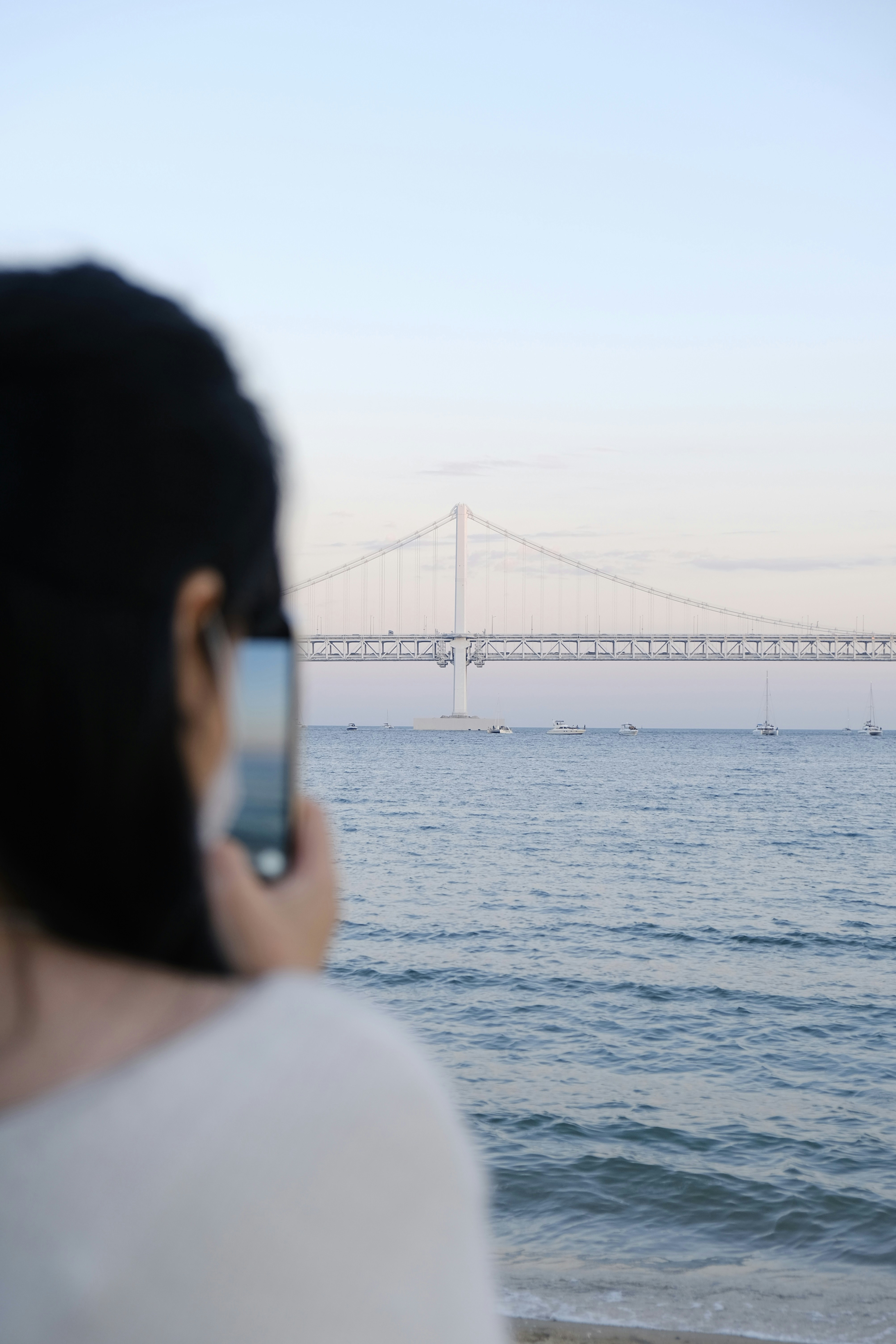 Costos reales de implementar inteligencia artificial para llamadas entrantes en España