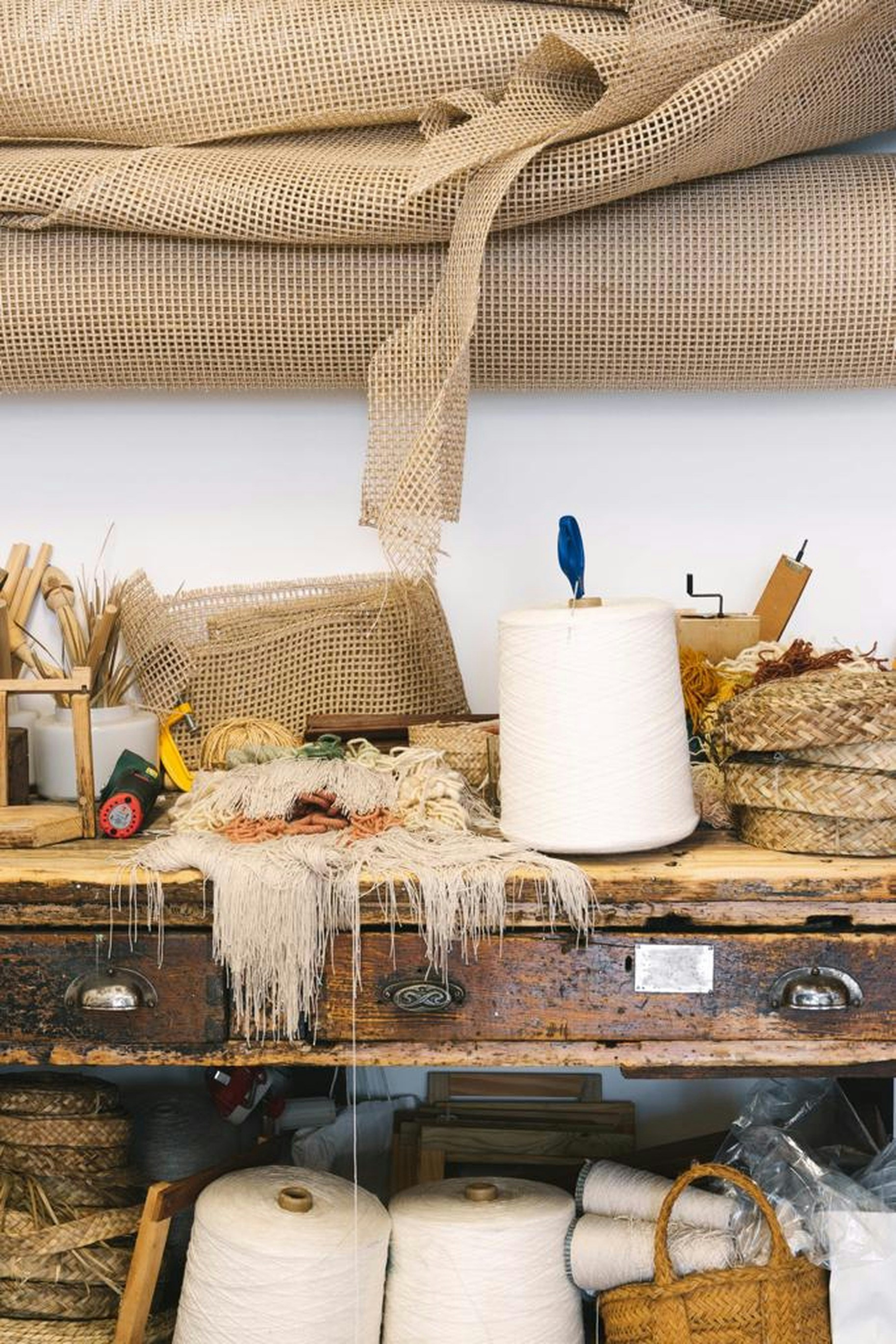 10 Suministros de Manualidades Que Debes Tener De tu Almacén Local