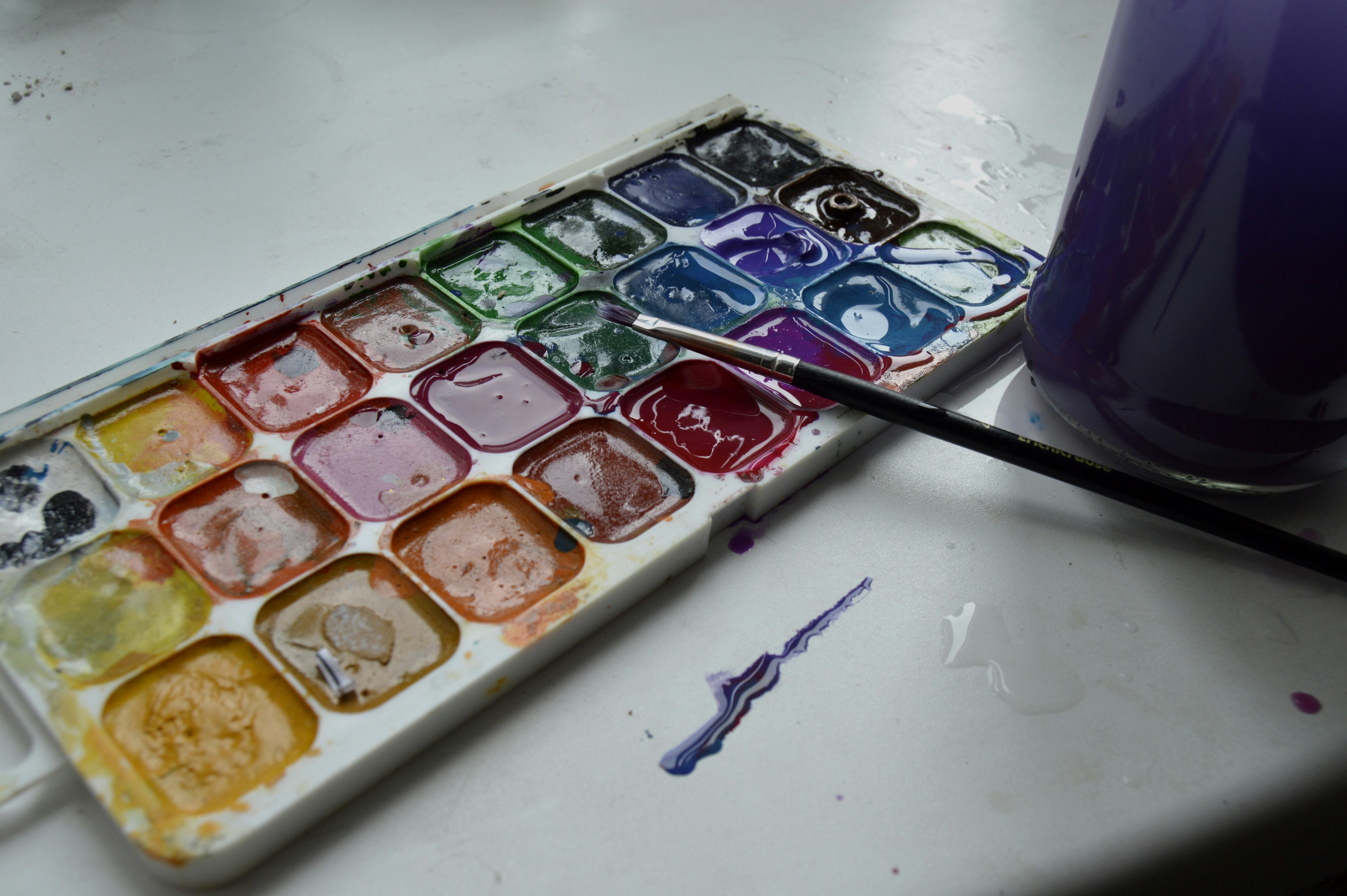 La cosa sobre el color de contraste