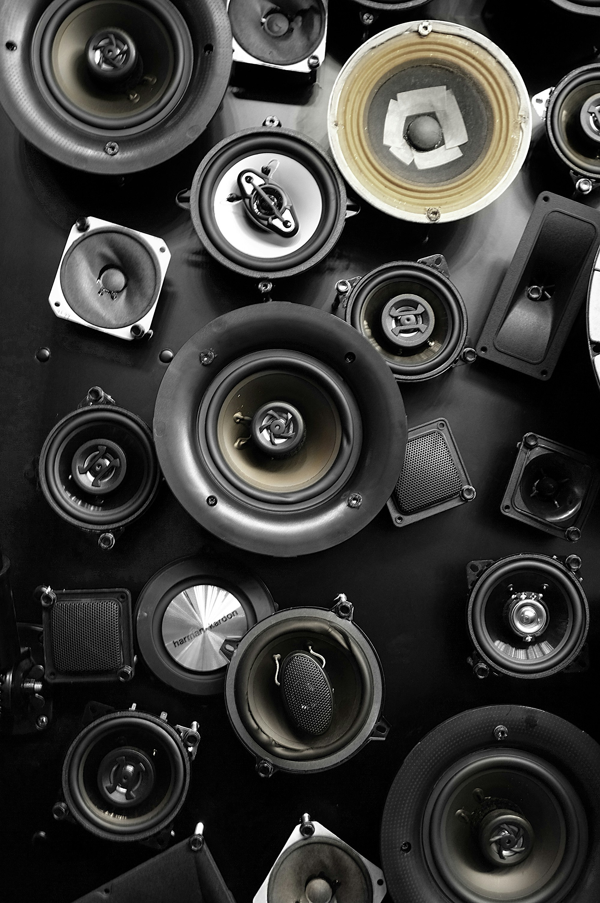 Por qué un excelente equipo estéreo supera siempre al sonido envolvente barato