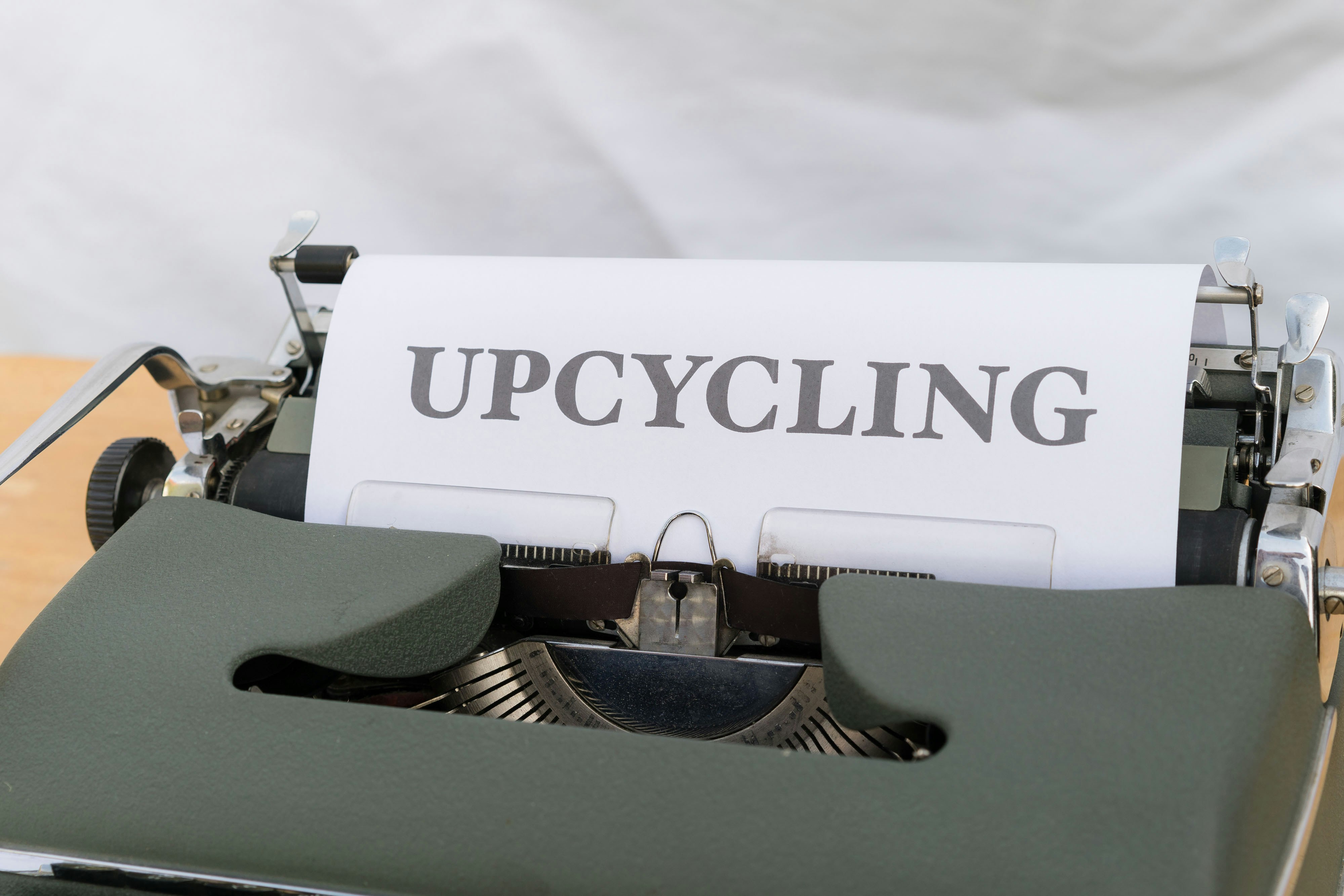 Qué es el Upcycling: Significado, ventajas y cómo aplicarlo paso a paso
