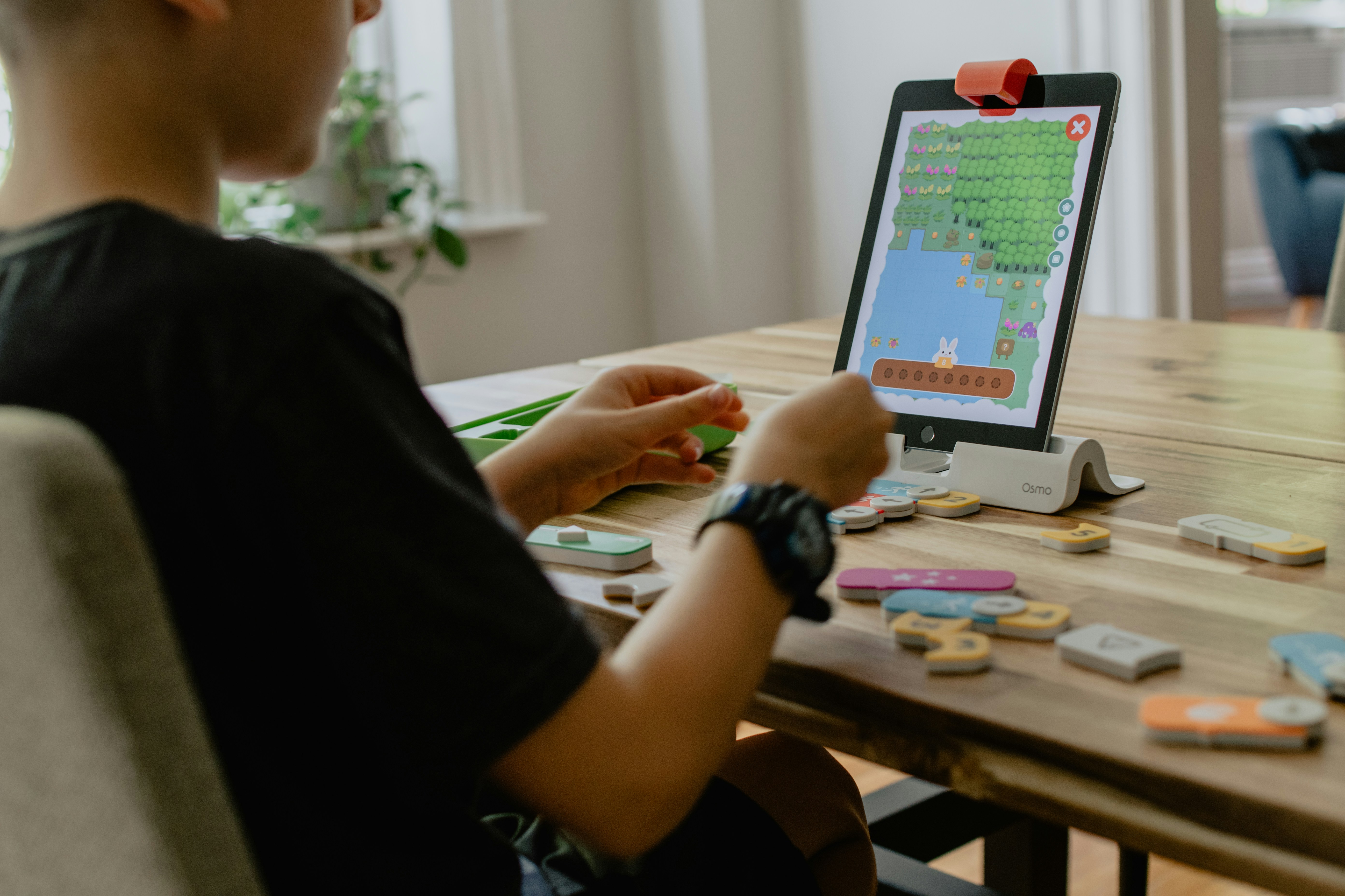 ¿Son los servicios de desarrollo de software de IA compatibles con los modelos de trabajo remoto o híbrido?