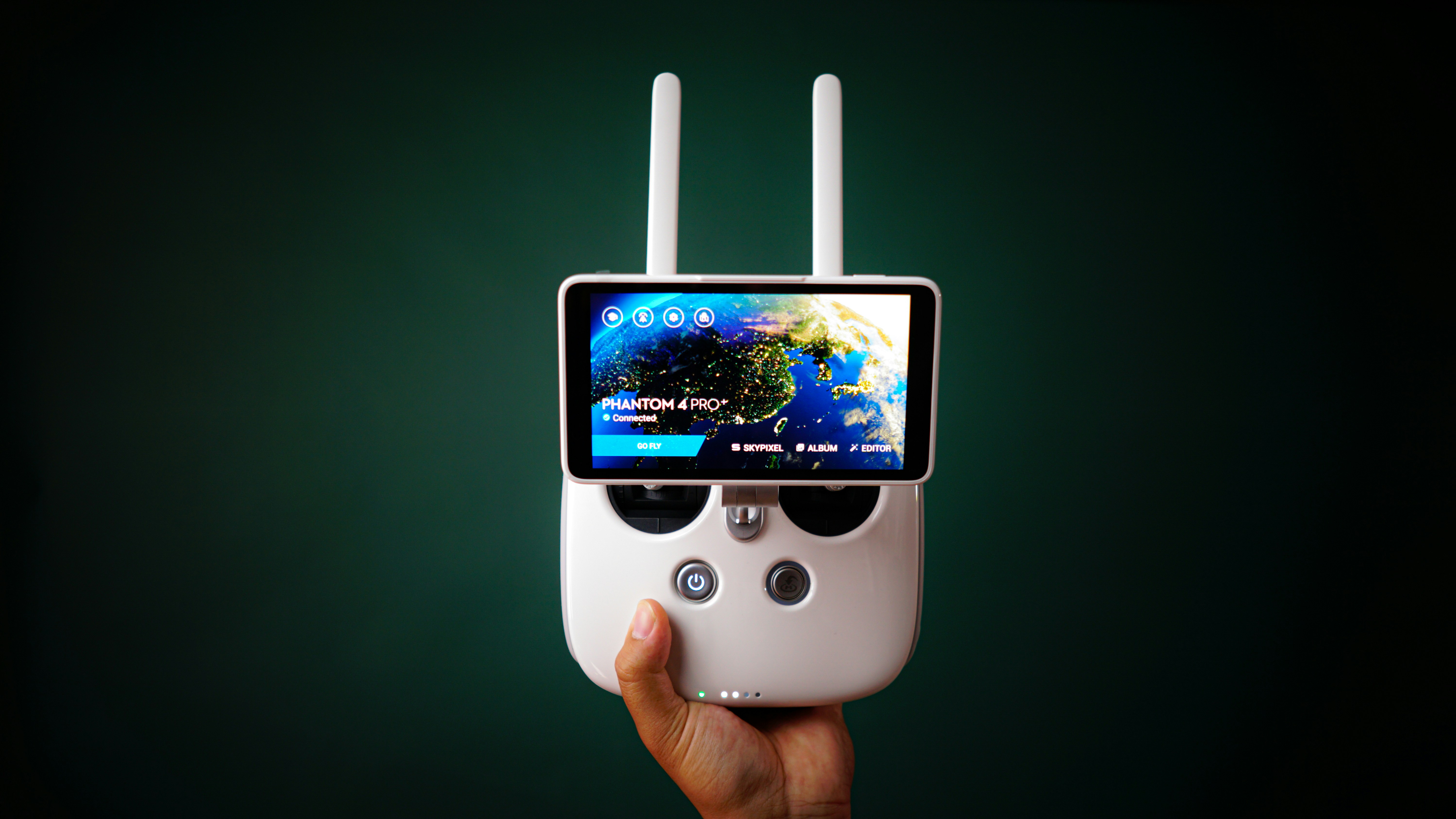 ¿Son compatibles las soluciones de IVR de IA con los modelos de trabajo remoto o híbrido?