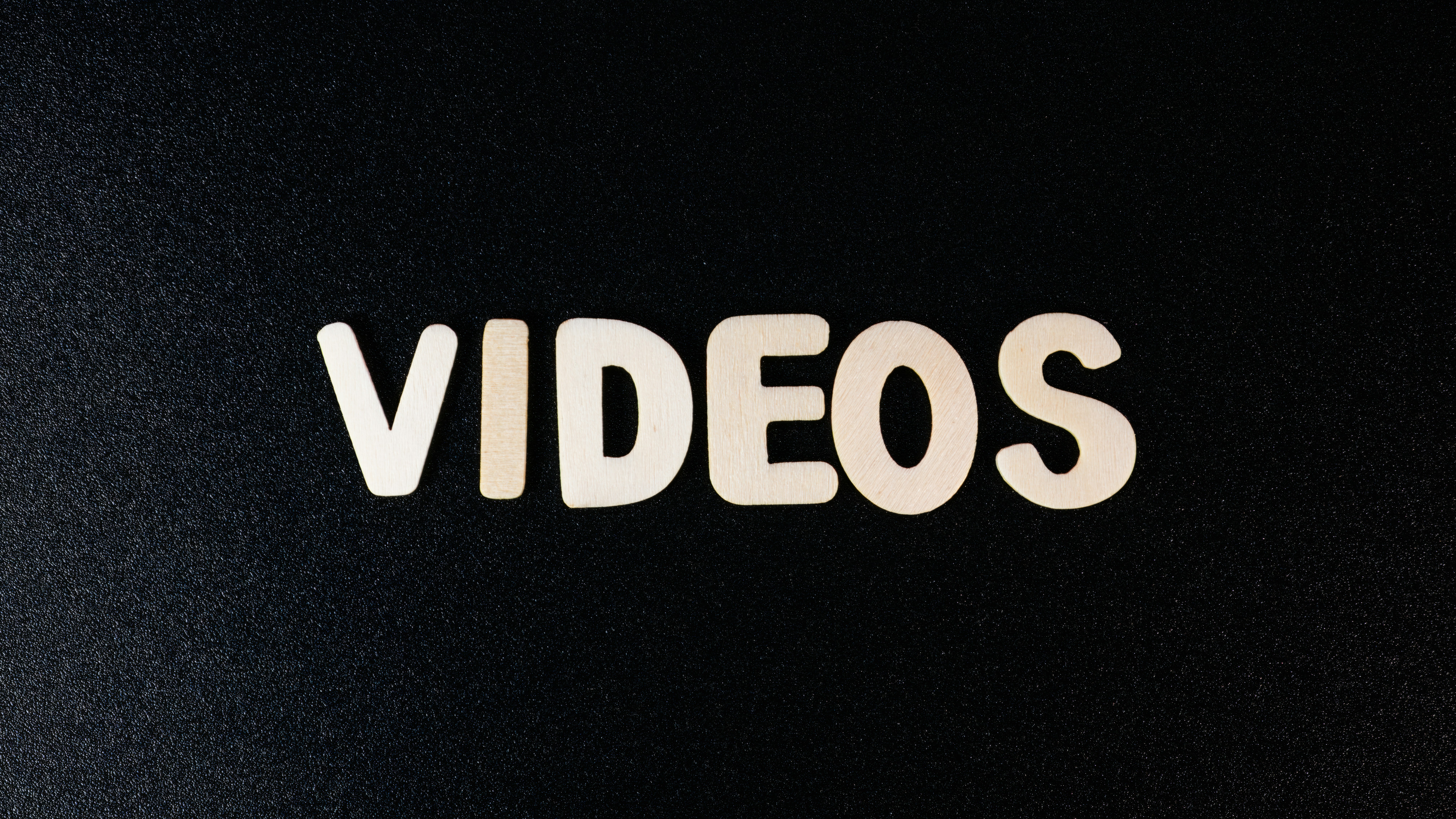 ¿Los modelos conjuntos de generación de audio y video entienden la física?