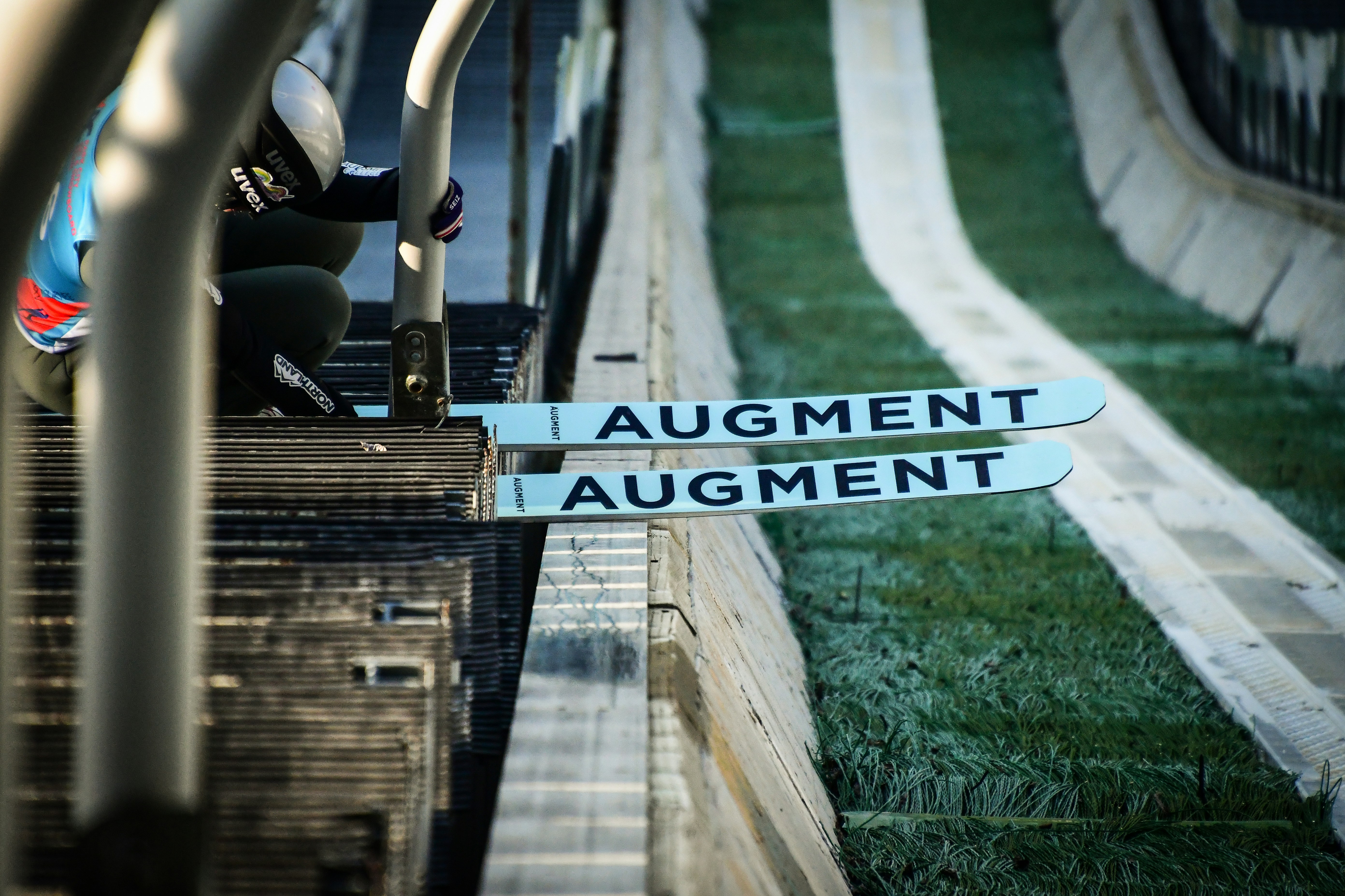 ¿El sistema de gestión de autoescuela admite entornos en la nube?