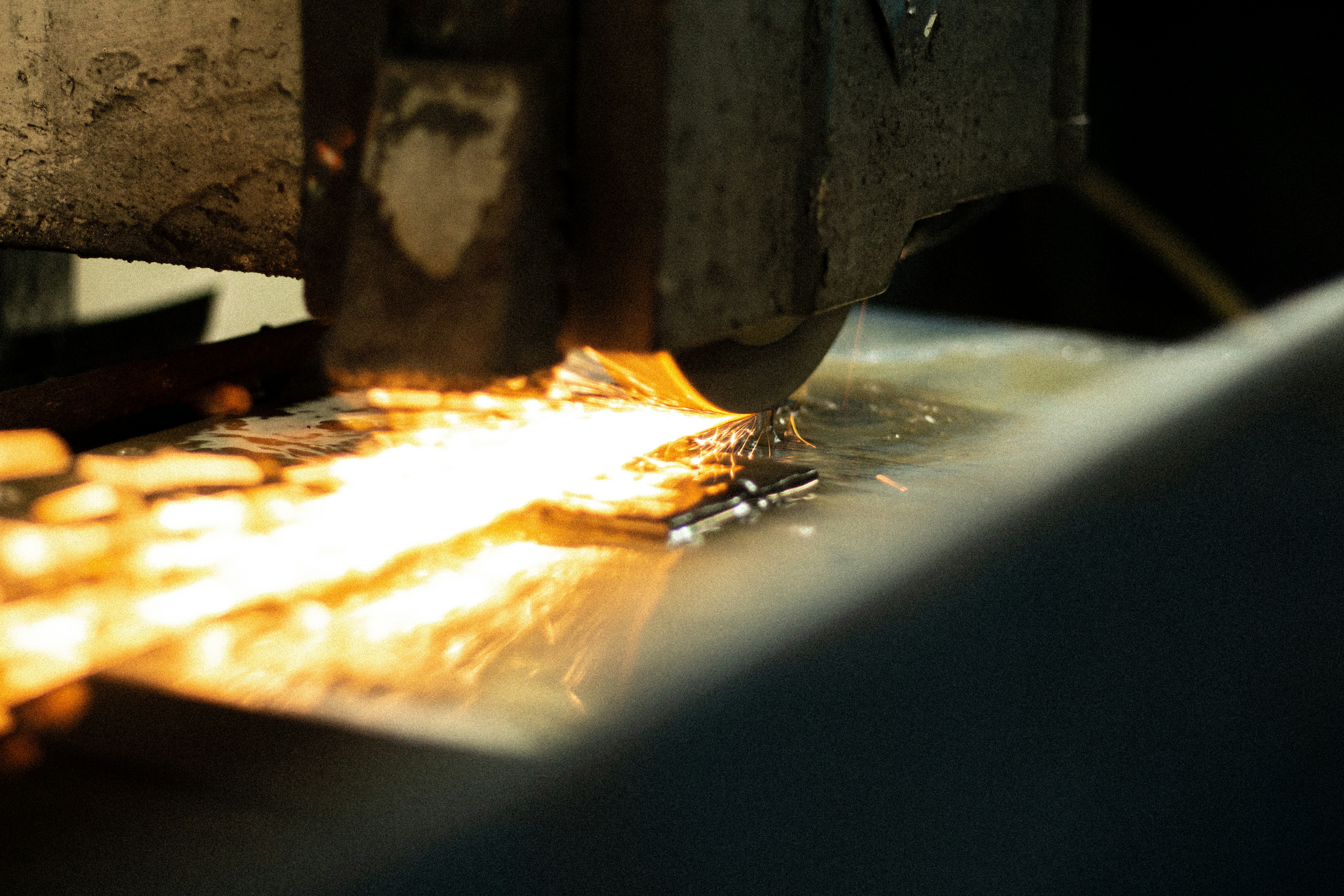 Todo sobre el estampado: procesos, materiales y aplicaciones industriales