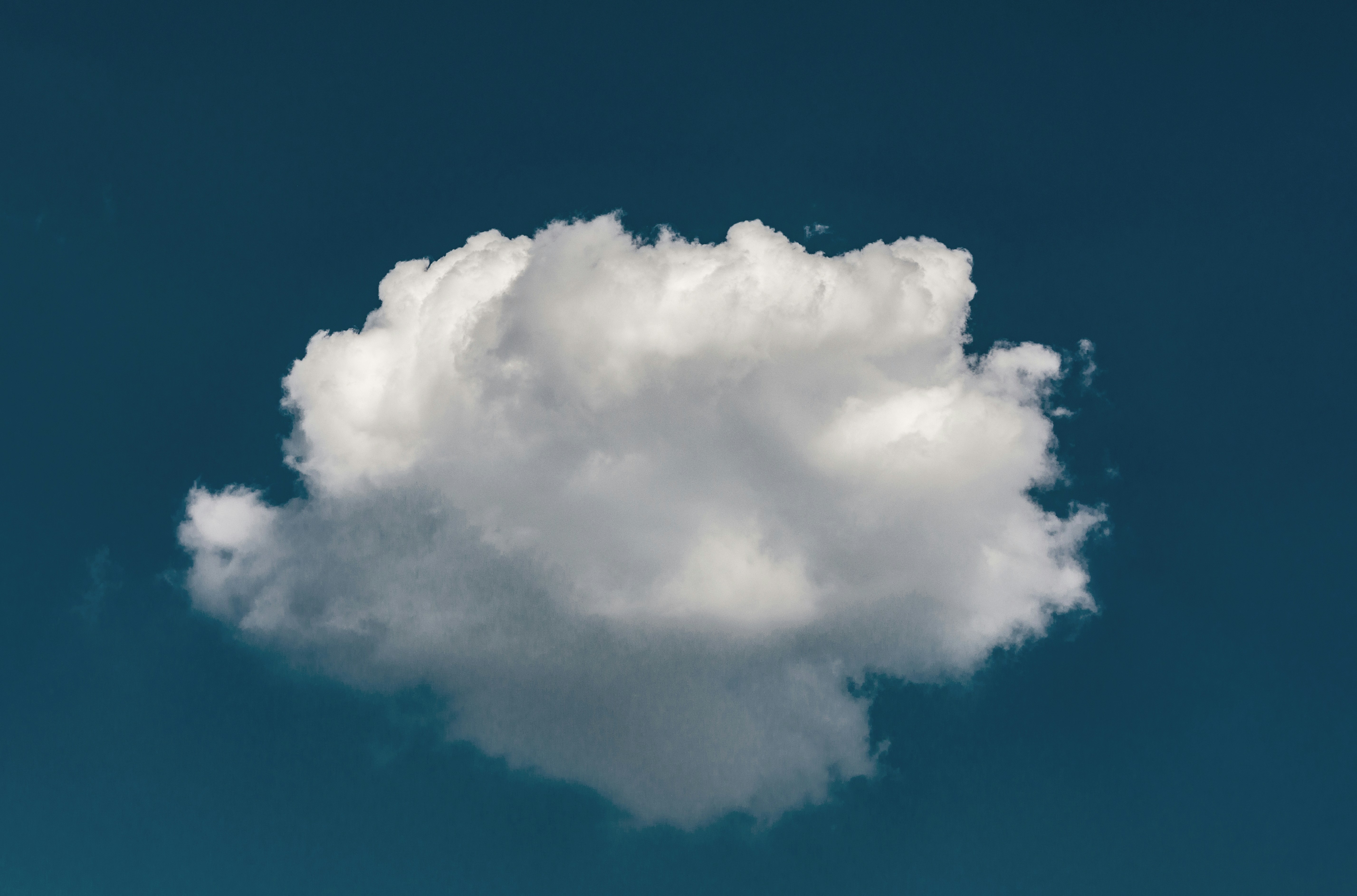 ¿Cómo contribuye el despliegue seguro en la nube a prácticas sostenibles?