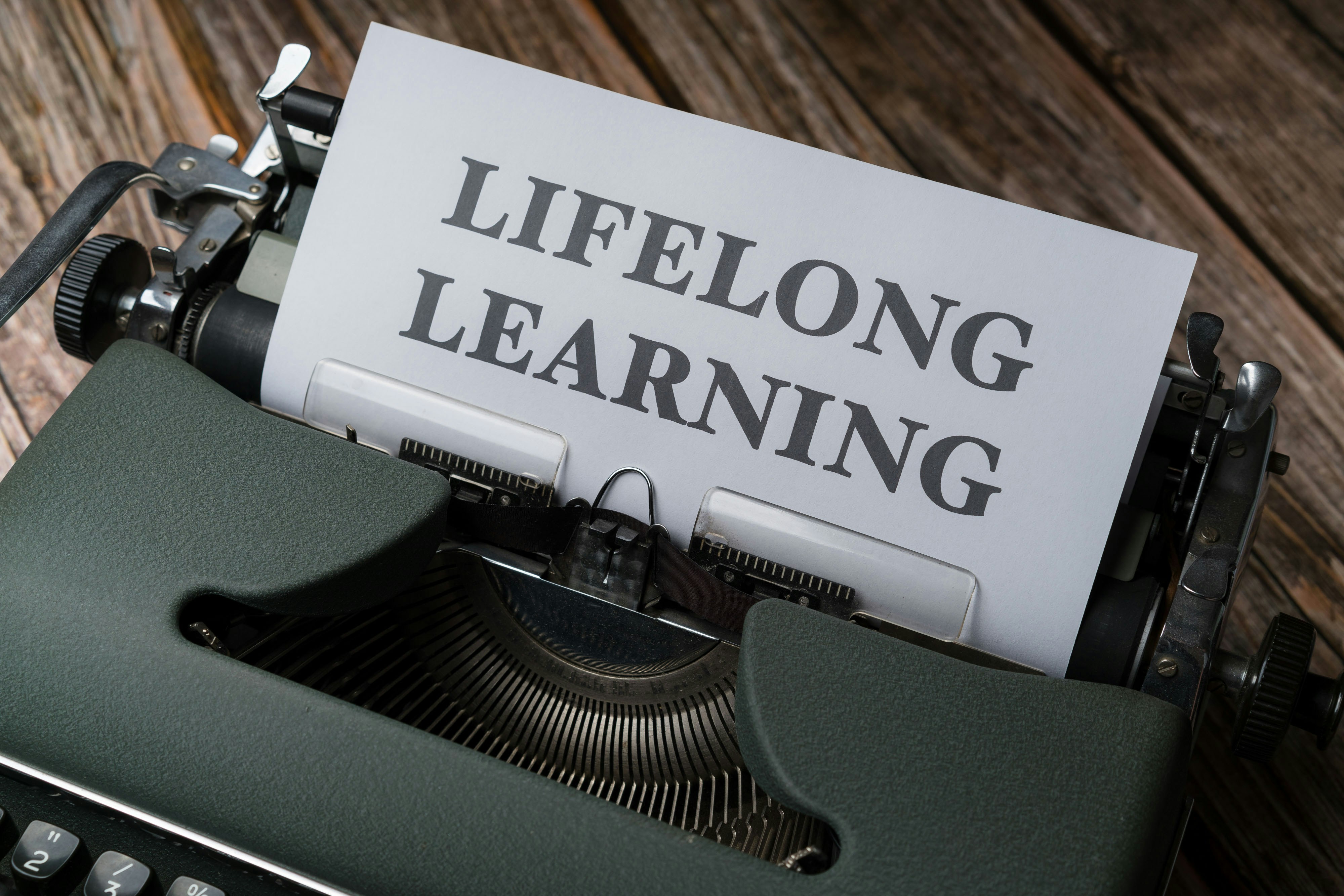 Disponibilidad de habilidades en agentes LLM: estudio SkillsBench