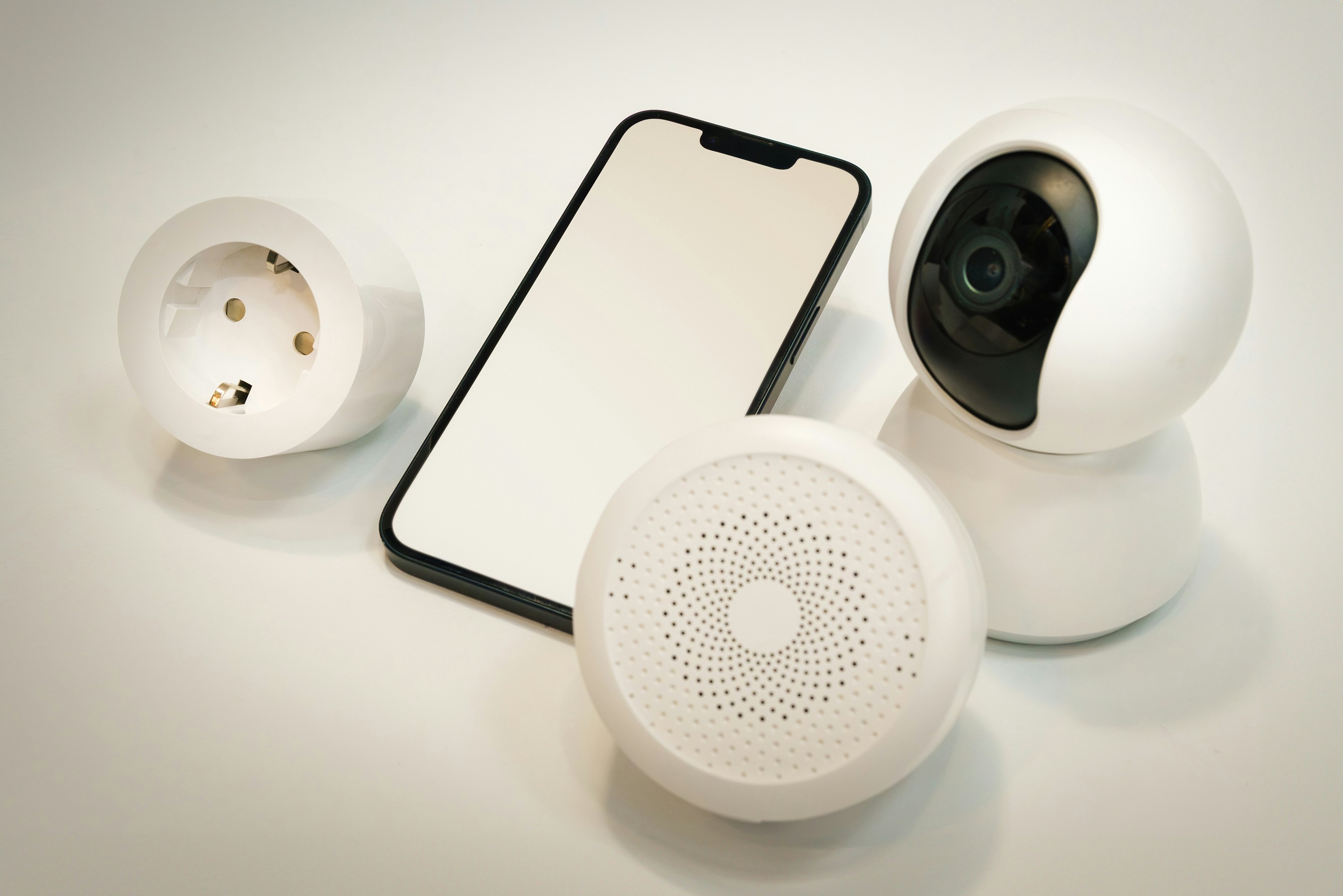 DIYHealth Suite: dataset, modelo y benchmark para salud en casa
