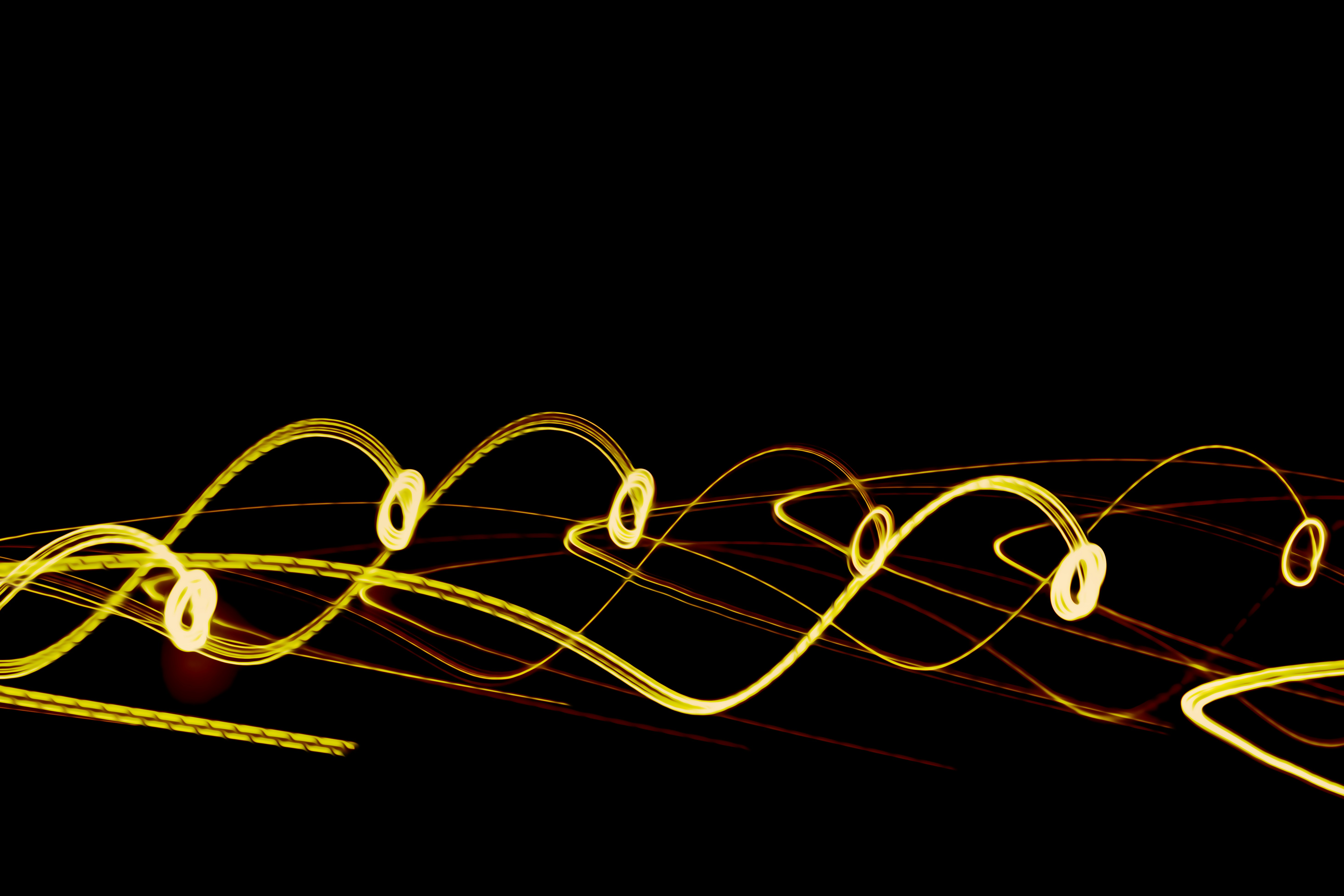 Aprendizaje por refuerzo con R: Orígenes, aplicaciones, estudios de caso y guía completa