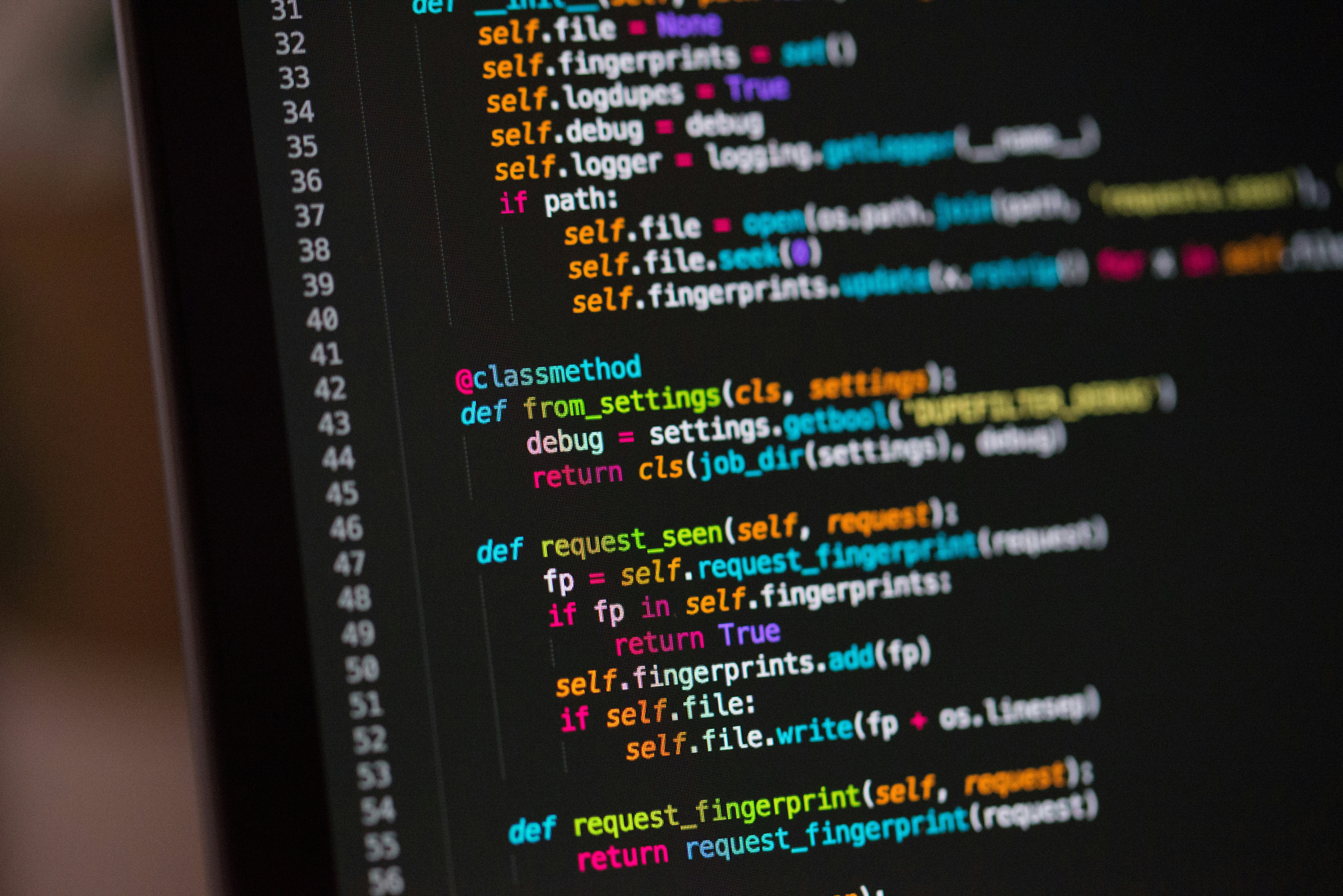 Domina npm Scripts y package.json (2026)