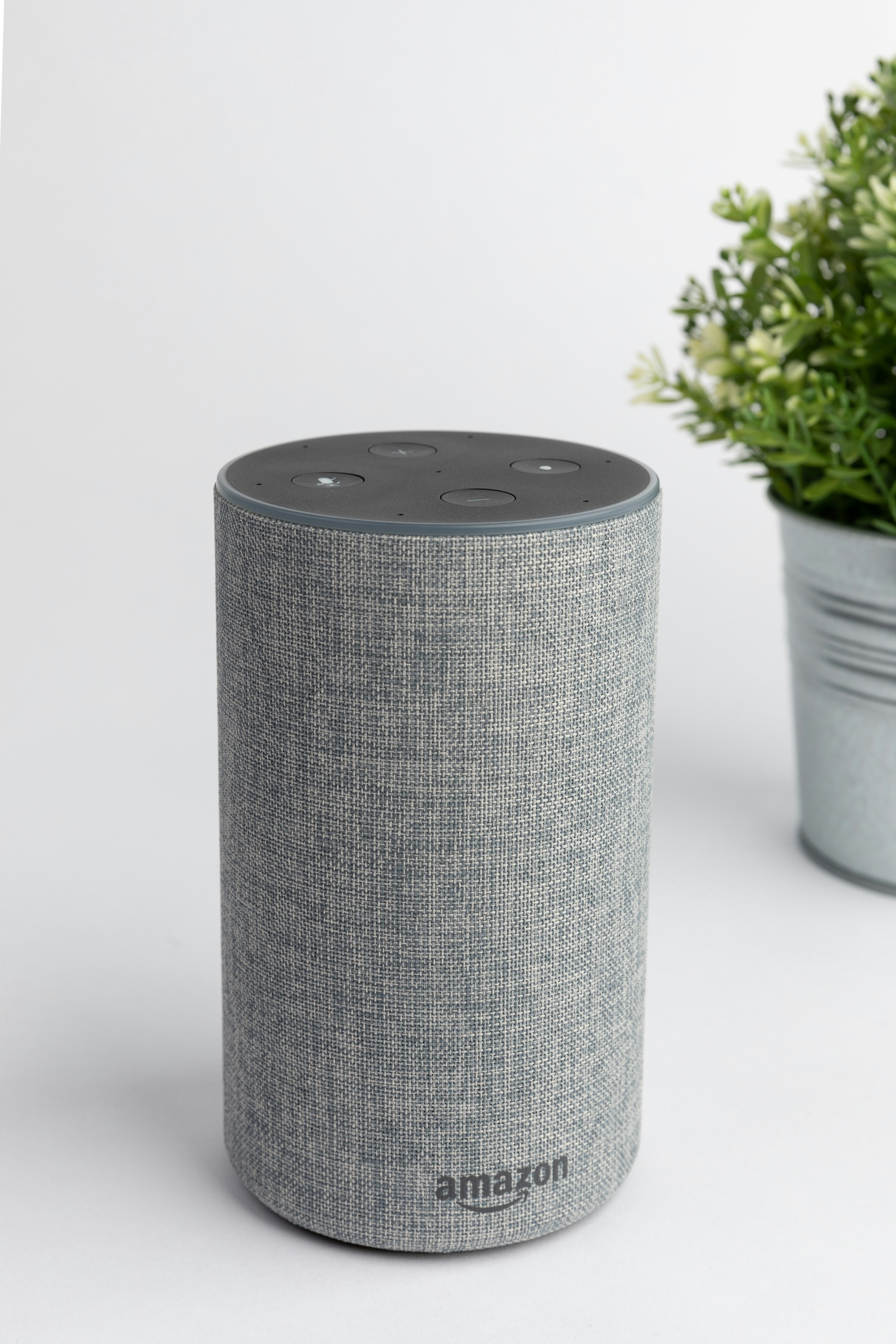 El Echo Dot Max de Amazon, repleto de funciones, tiene un descuento de $25 ahora mismo