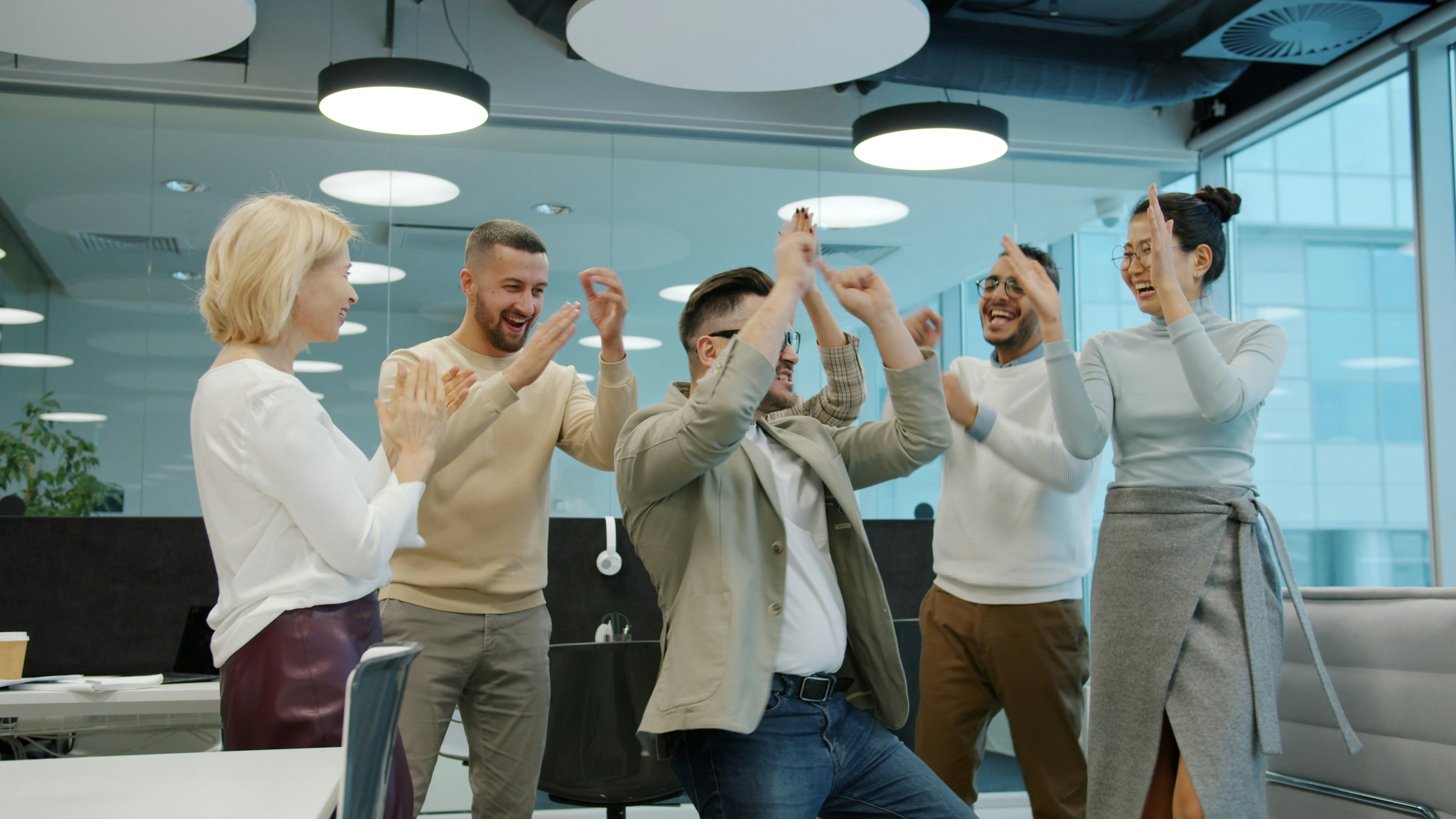 ¿Cómo puede el crecimiento de un equipo con trabajadores agentivos mejorar la satisfacción del cliente?