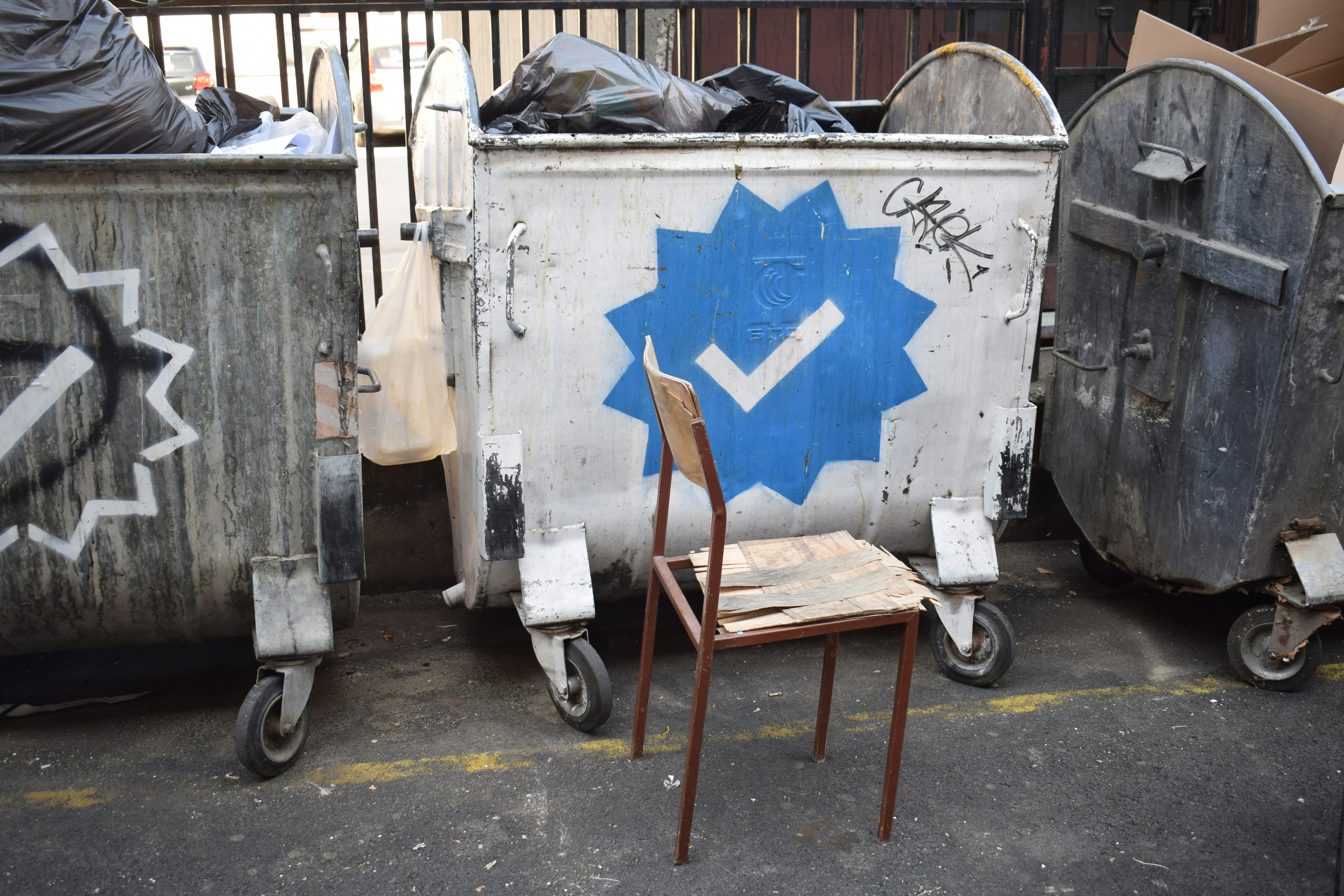 ¿Puede eliminar las aprobaciones manuales de documentos reducir el desperdicio u optimizar recursos?