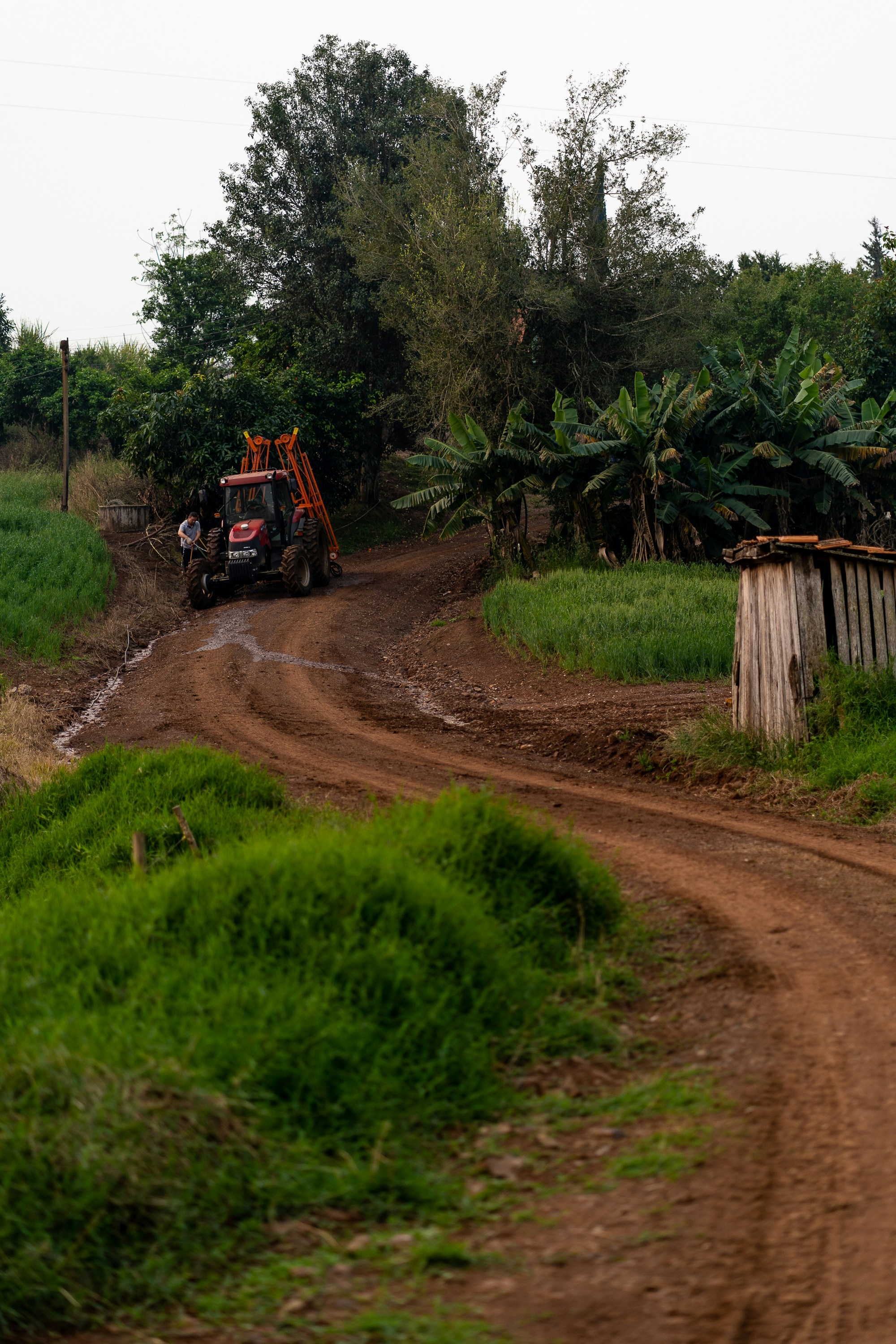 Emparejamiento de flujos con caminos auxiliares arbitrarios