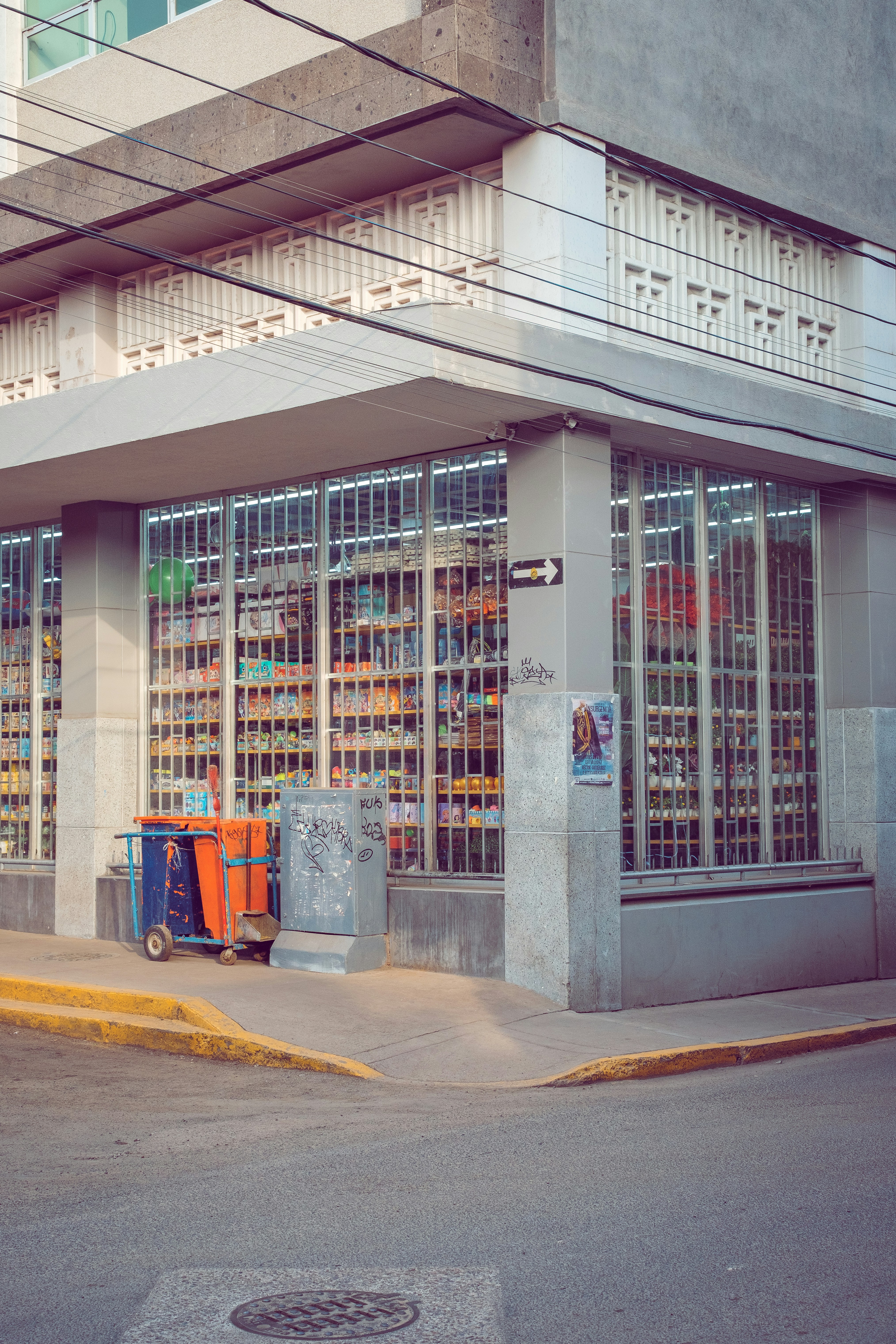 Empresa reemplaza el buzón compartido con servicios de clasificación inteligente en Barcelona