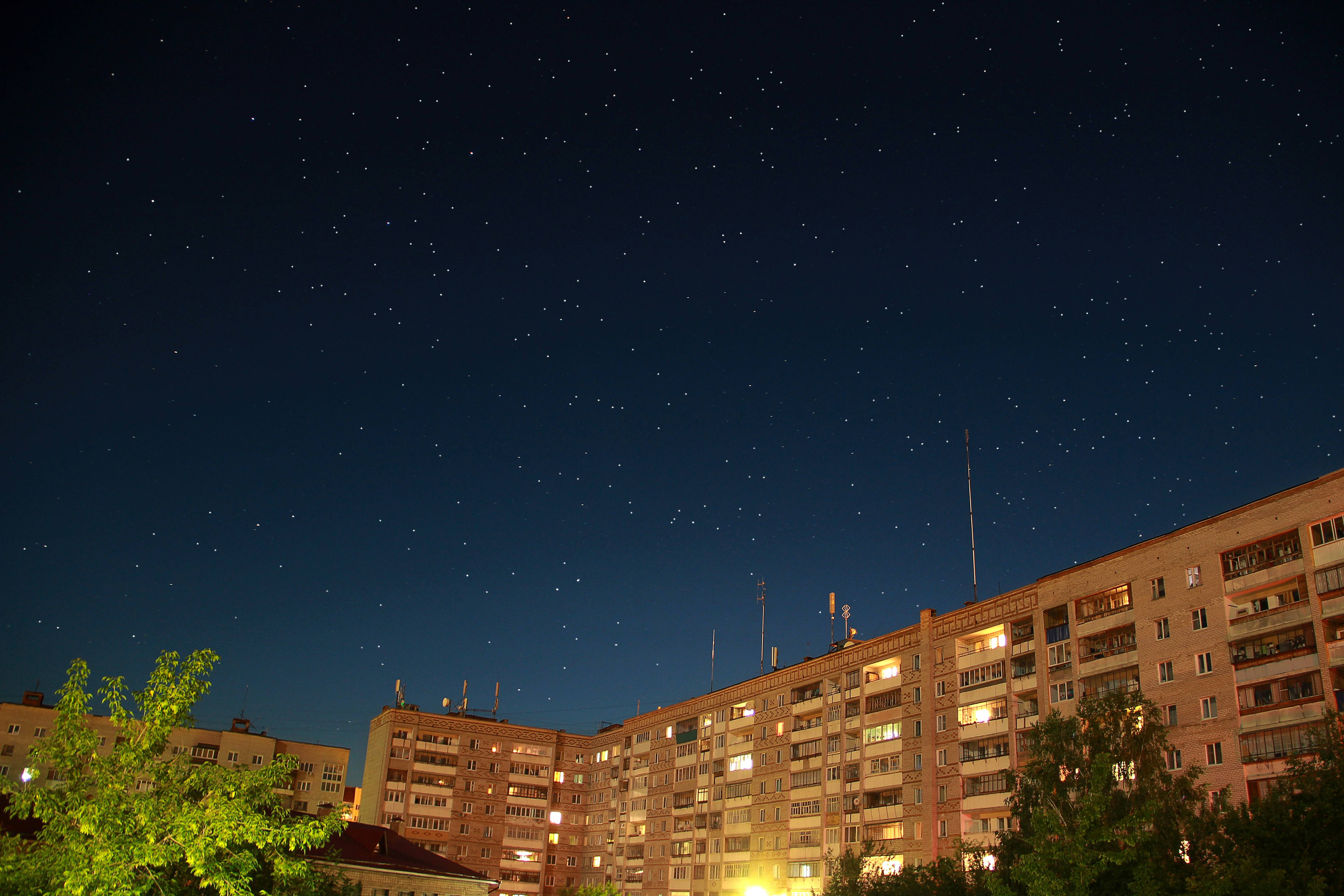 Servidores, Satélites y Estrellas