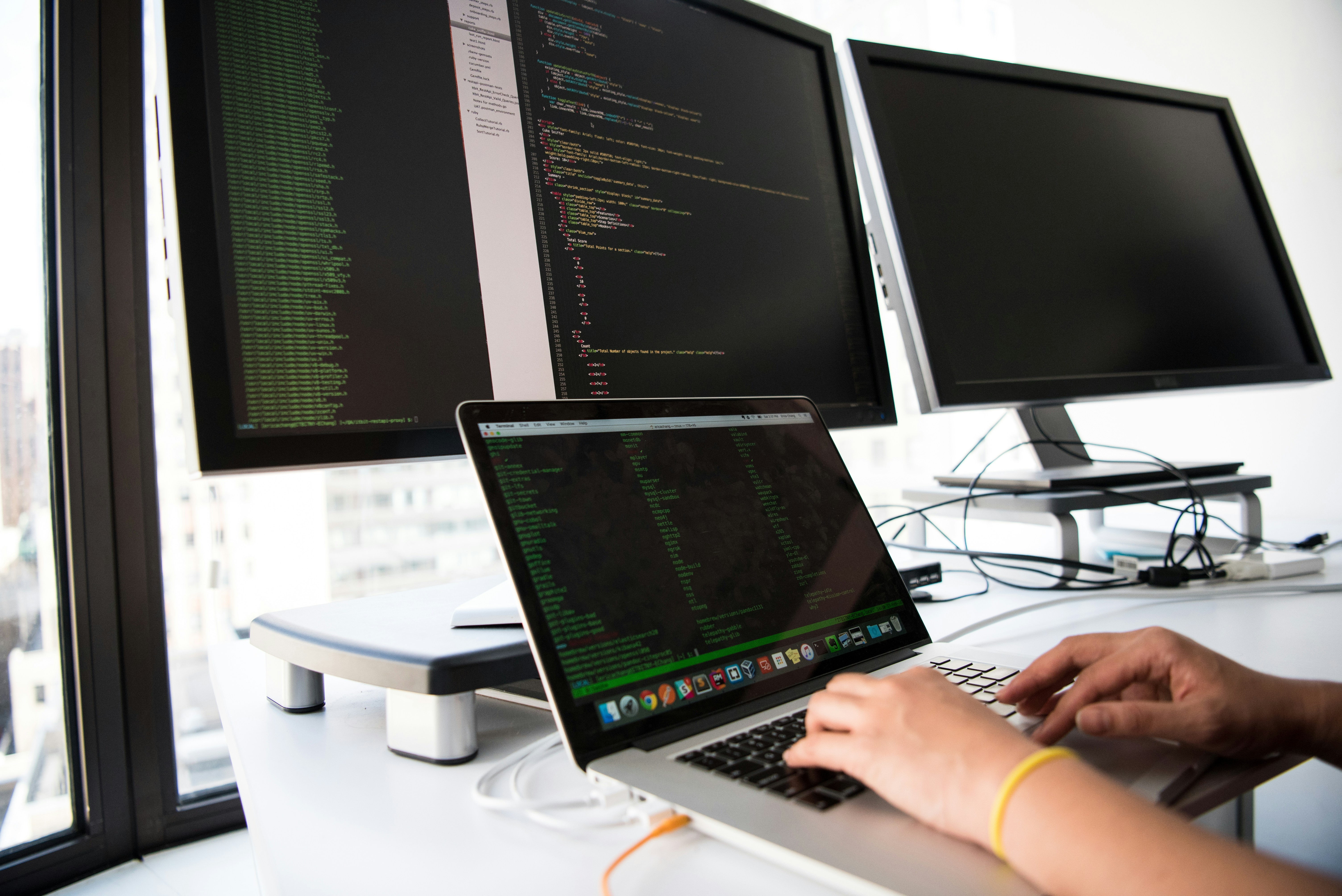 Las 15 mejores empresas de software personalizado para reducir el trabajo manual en Madrid